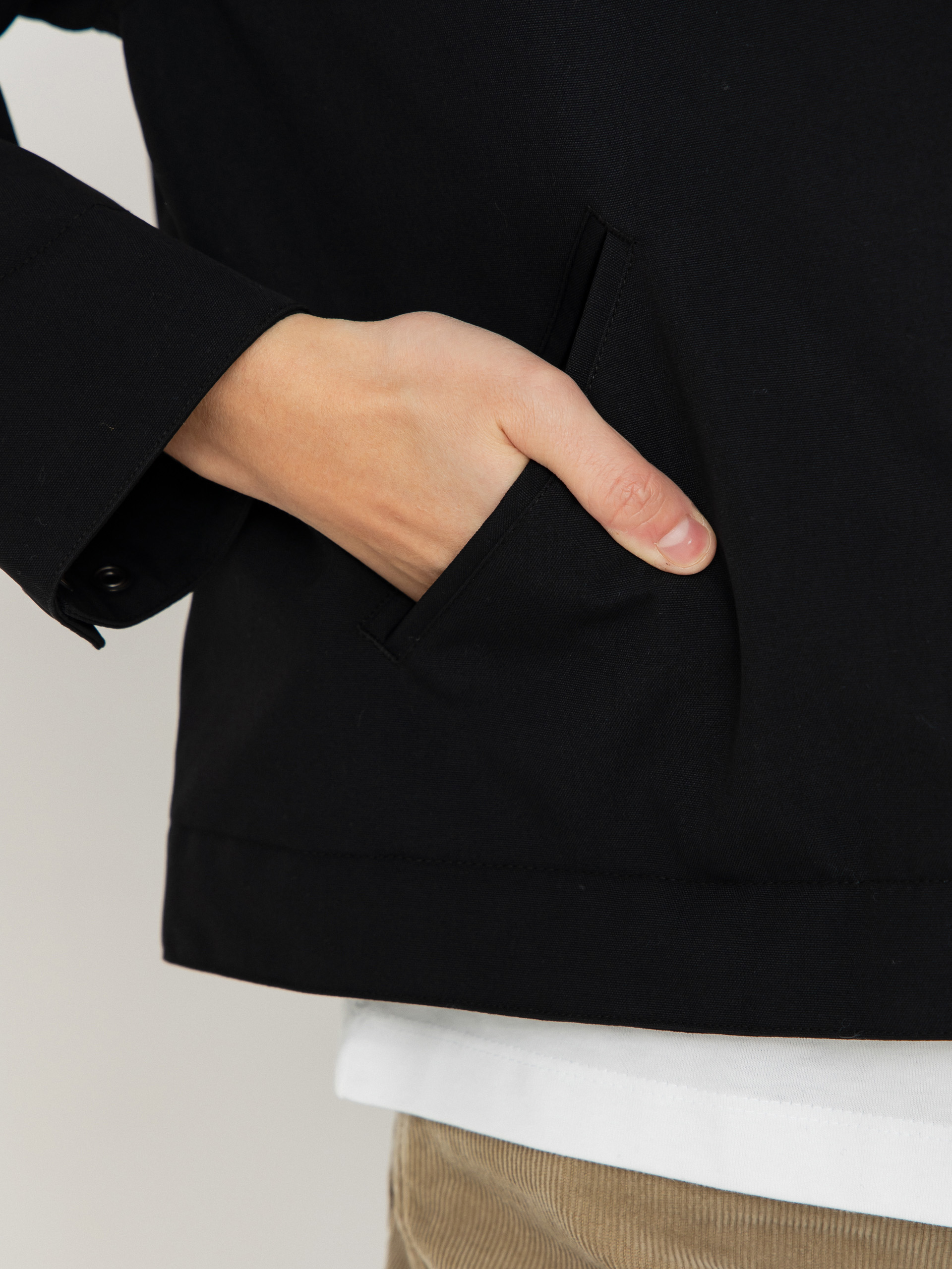 Bunda Carhartt WIP Newkirk Wmn (black/wild dog print)