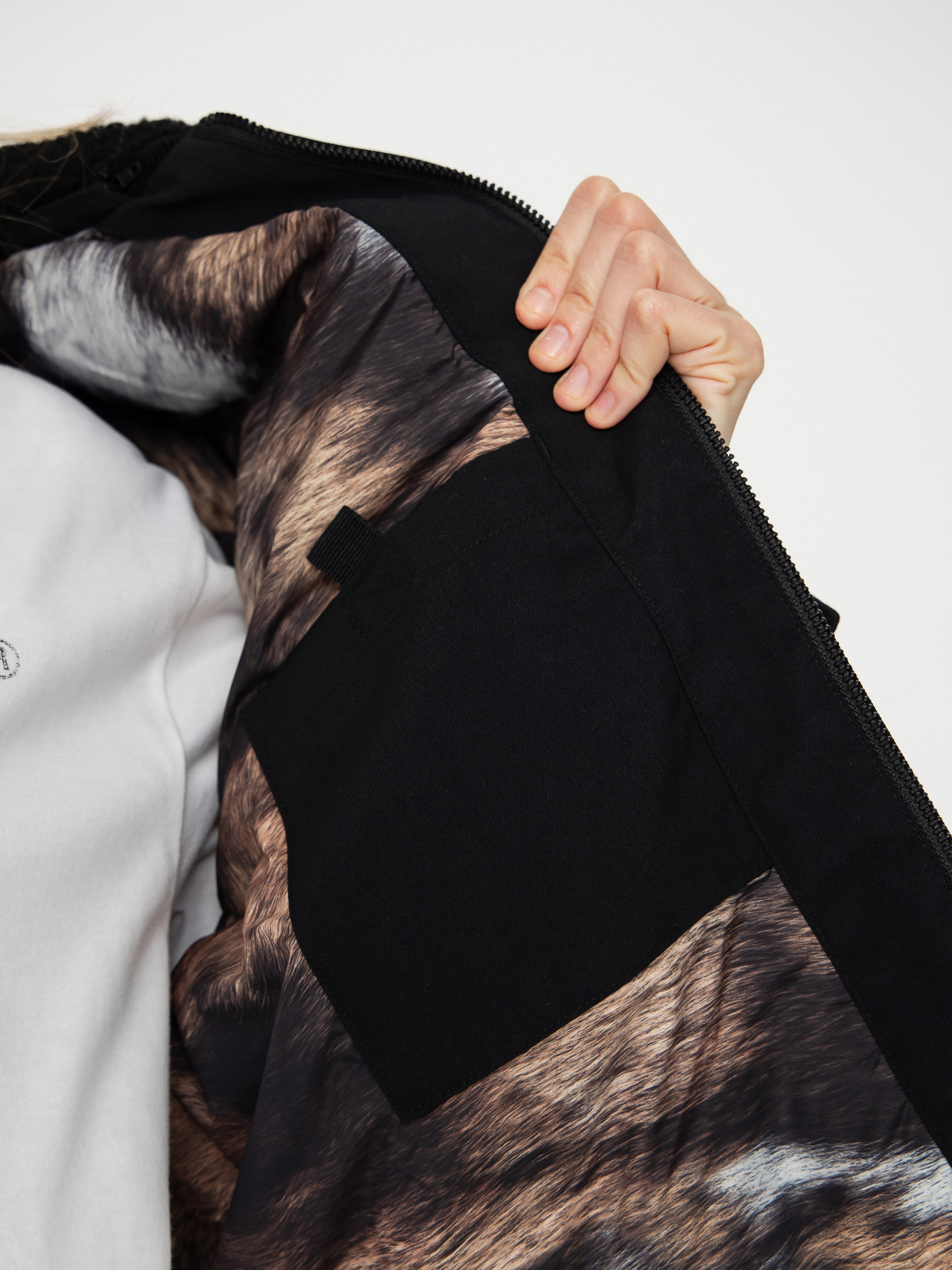 Bunda Carhartt WIP Newkirk Wmn (black/wild dog print)