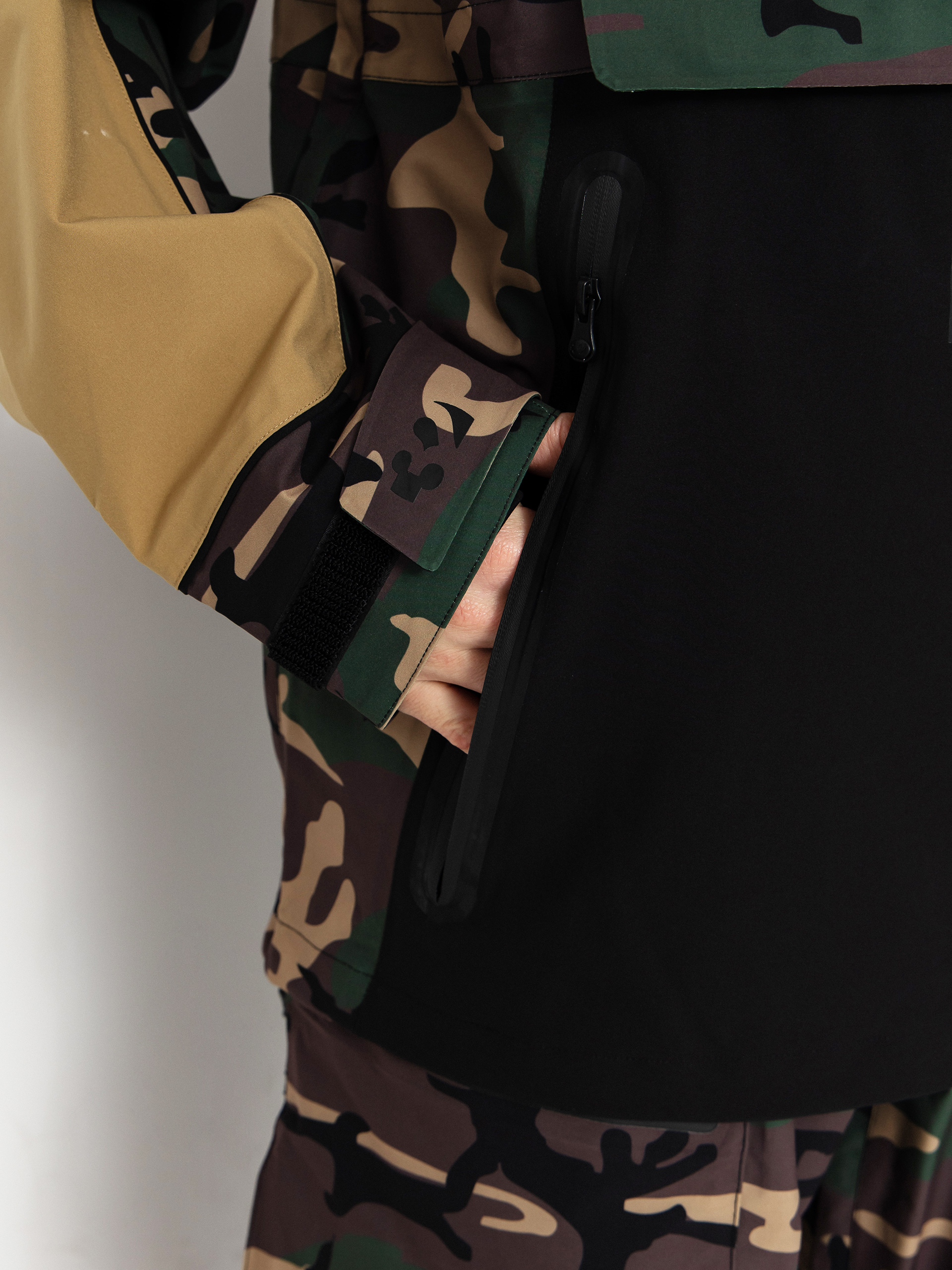 Pánská Snowboardová bunda ThirtyTwo Light Anorak (camo)