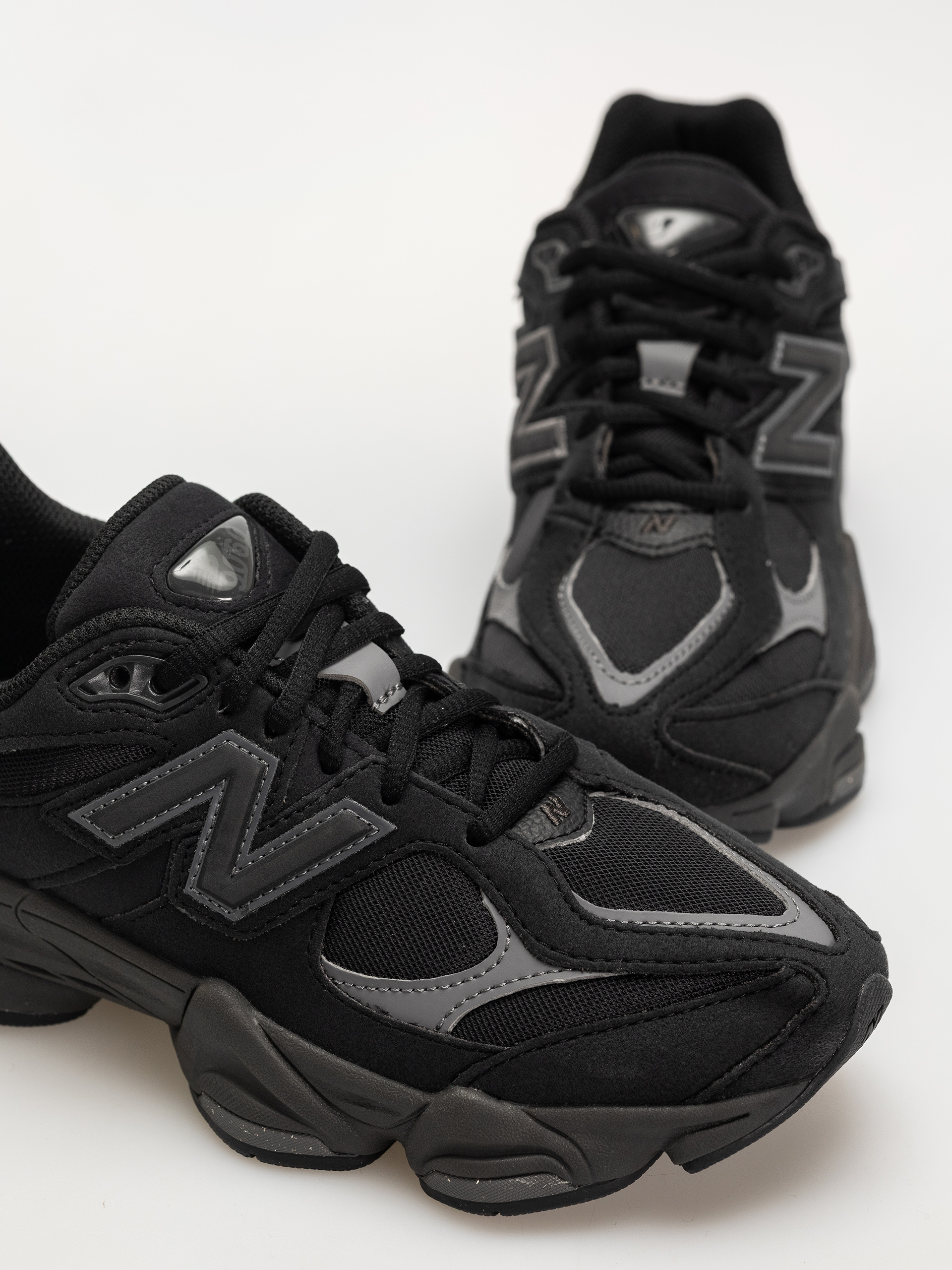 Boty New Balance 9060 JR (black/castlerock)