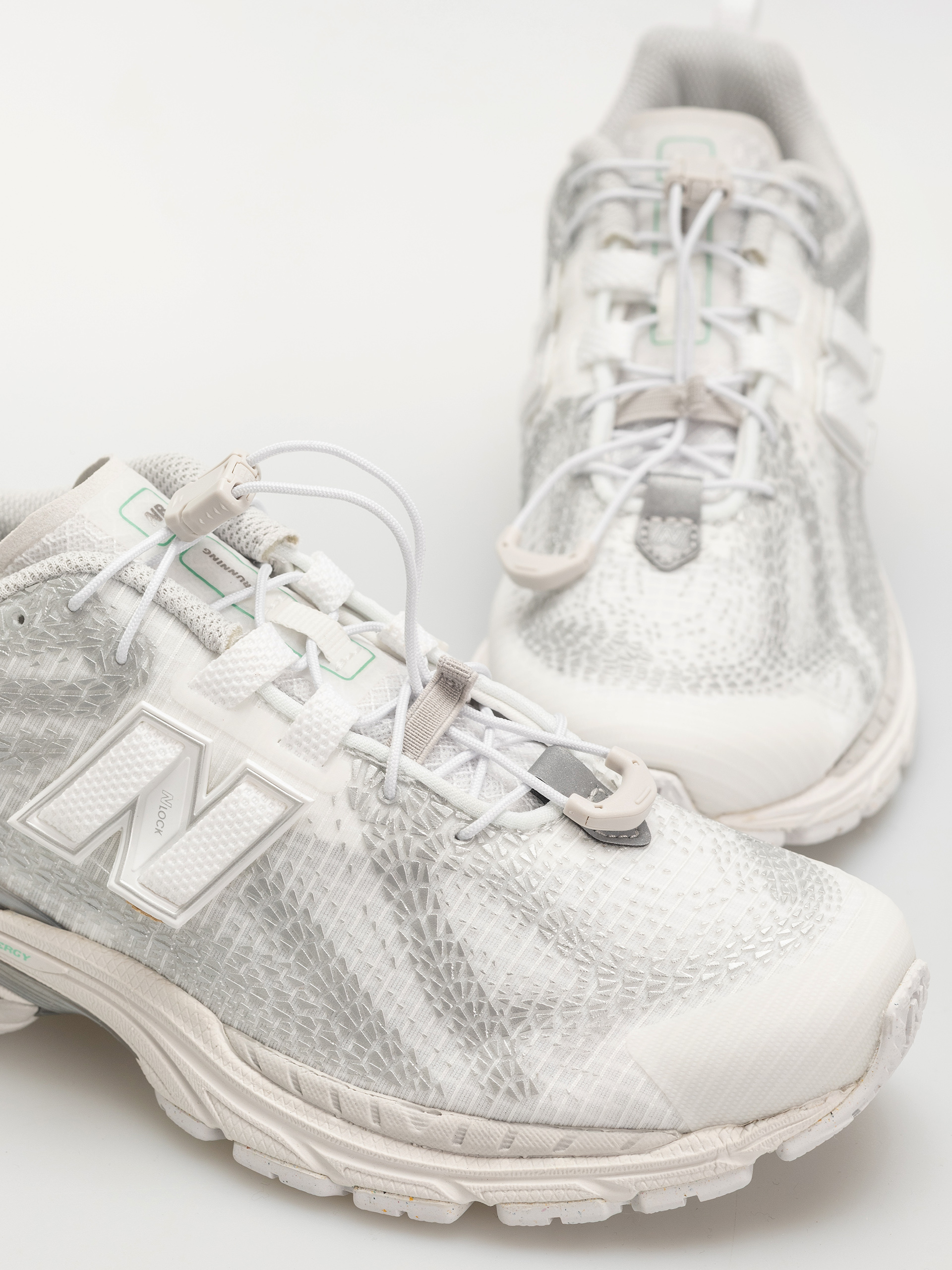 Boty New Balance 1906 (103 white/silver metallic/deep end)