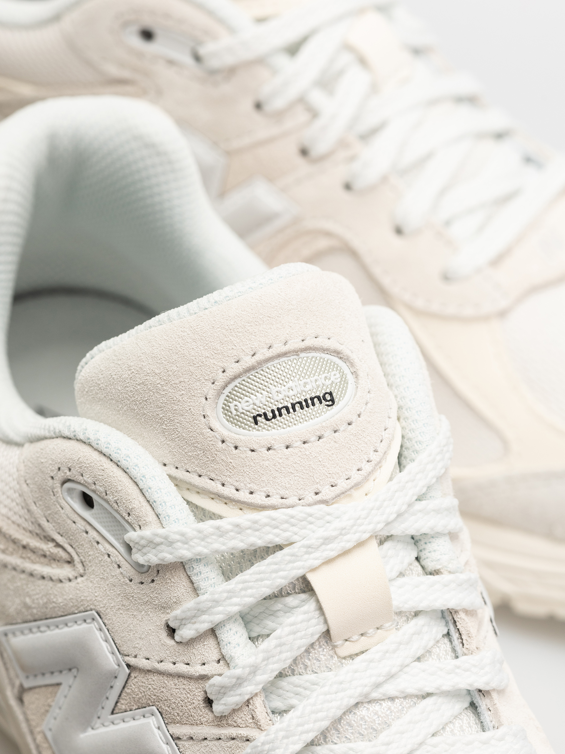 Boty New Balance 2002 (sea salt/silver metallic)