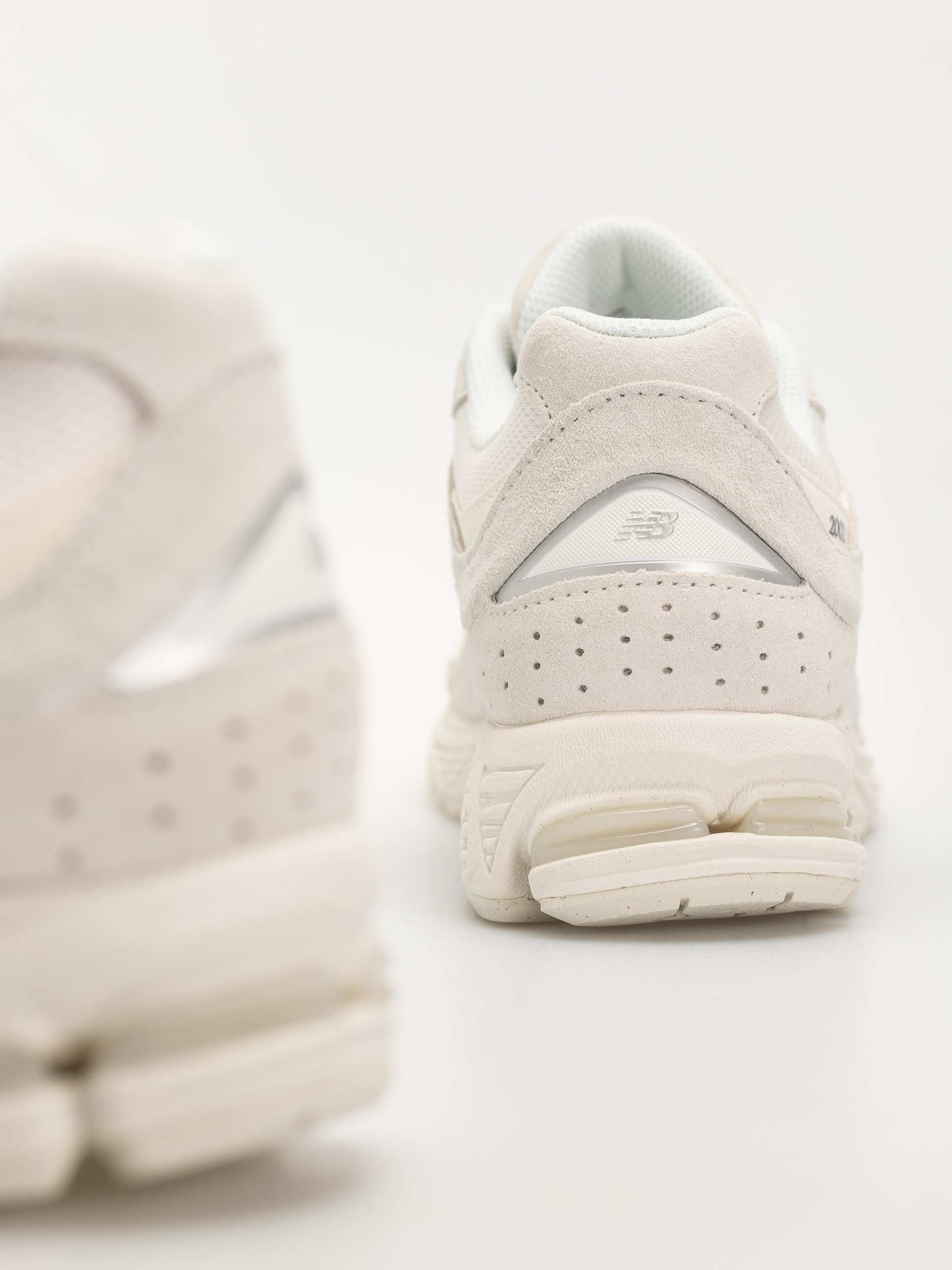 Boty New Balance 2002 (sea salt/silver metallic)