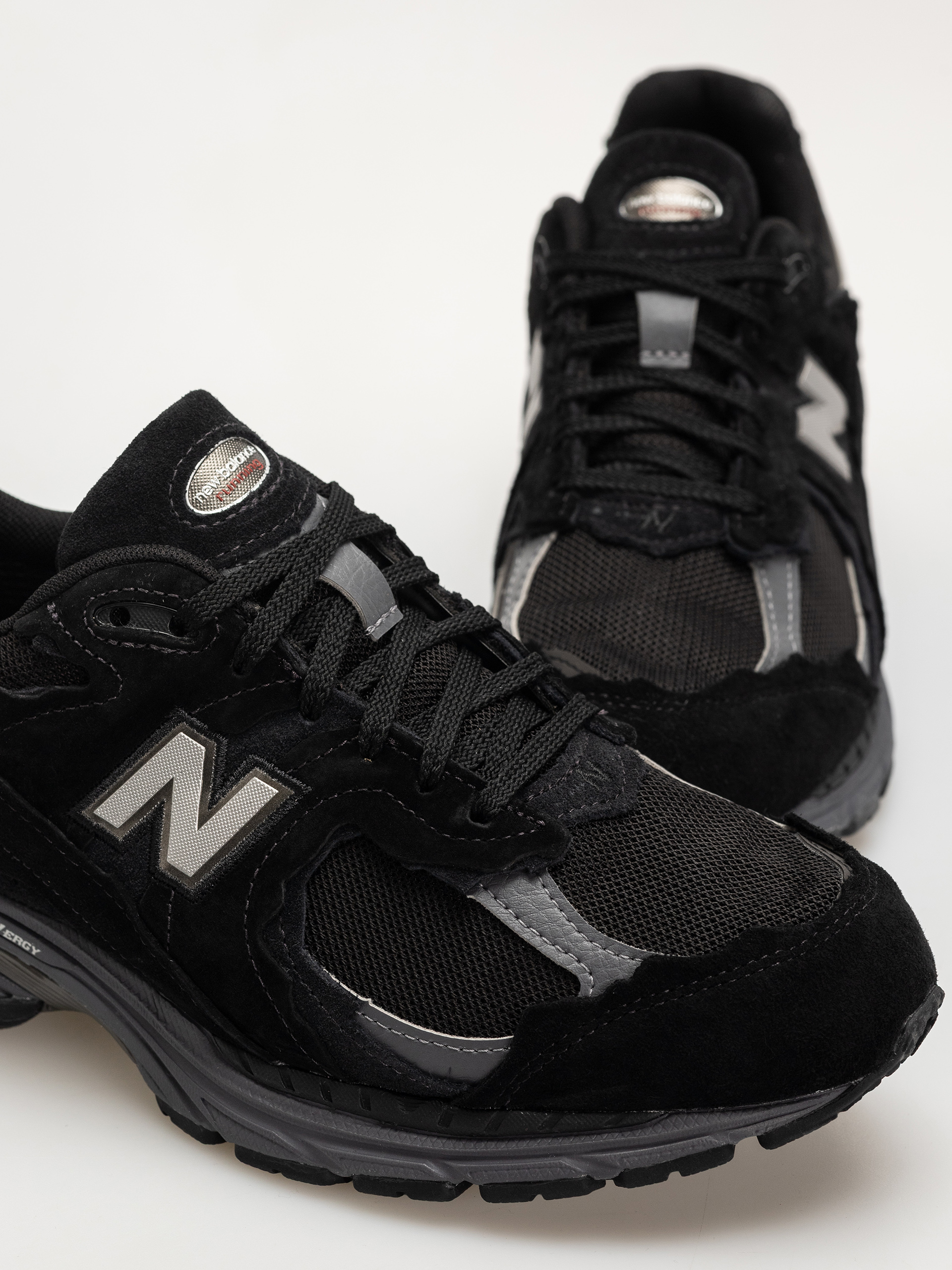 Boty New Balance 2002 (black/magnet)