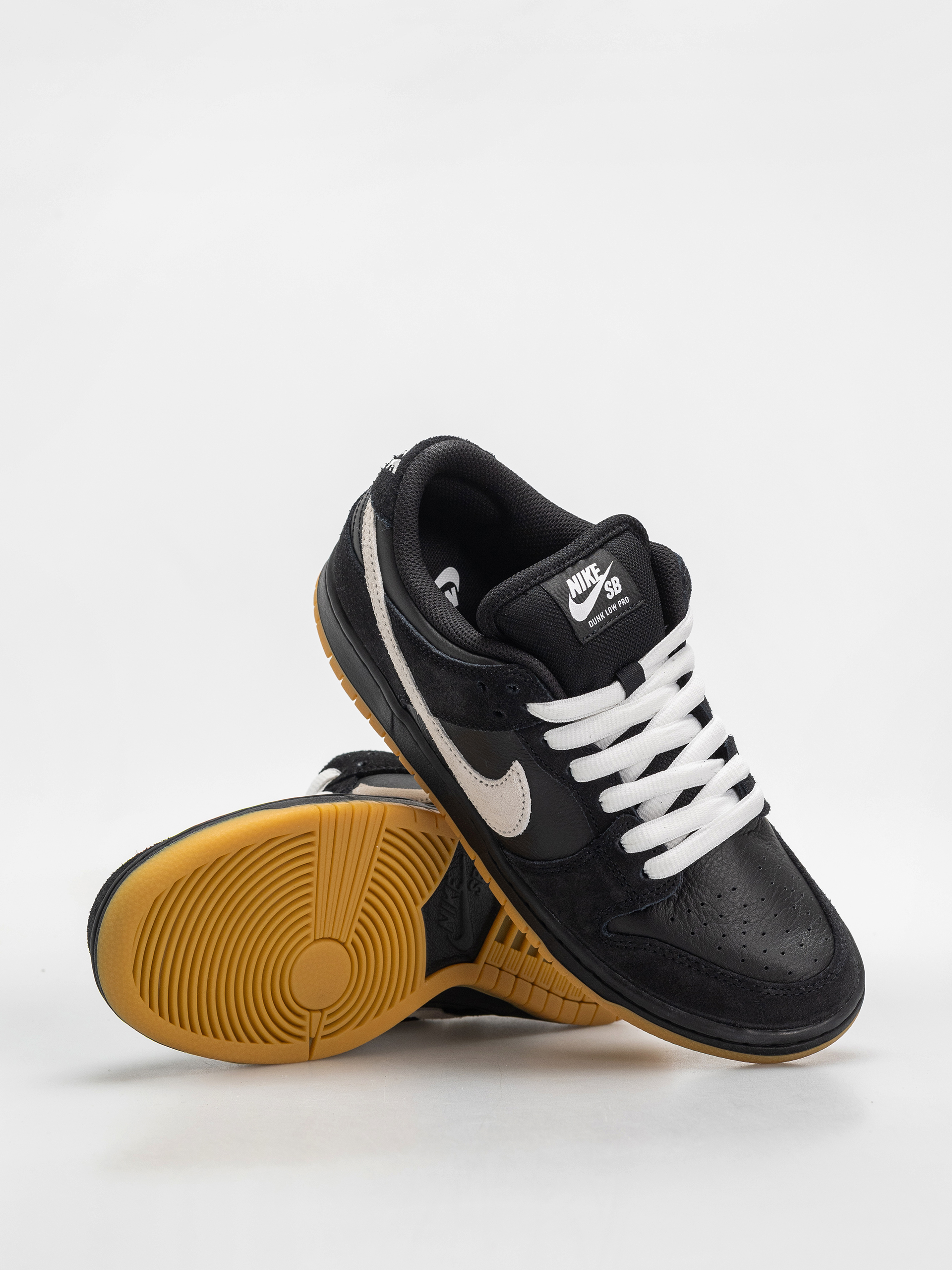 Boty Nike SB Dunk Low Pro (black/white black gum light brown)