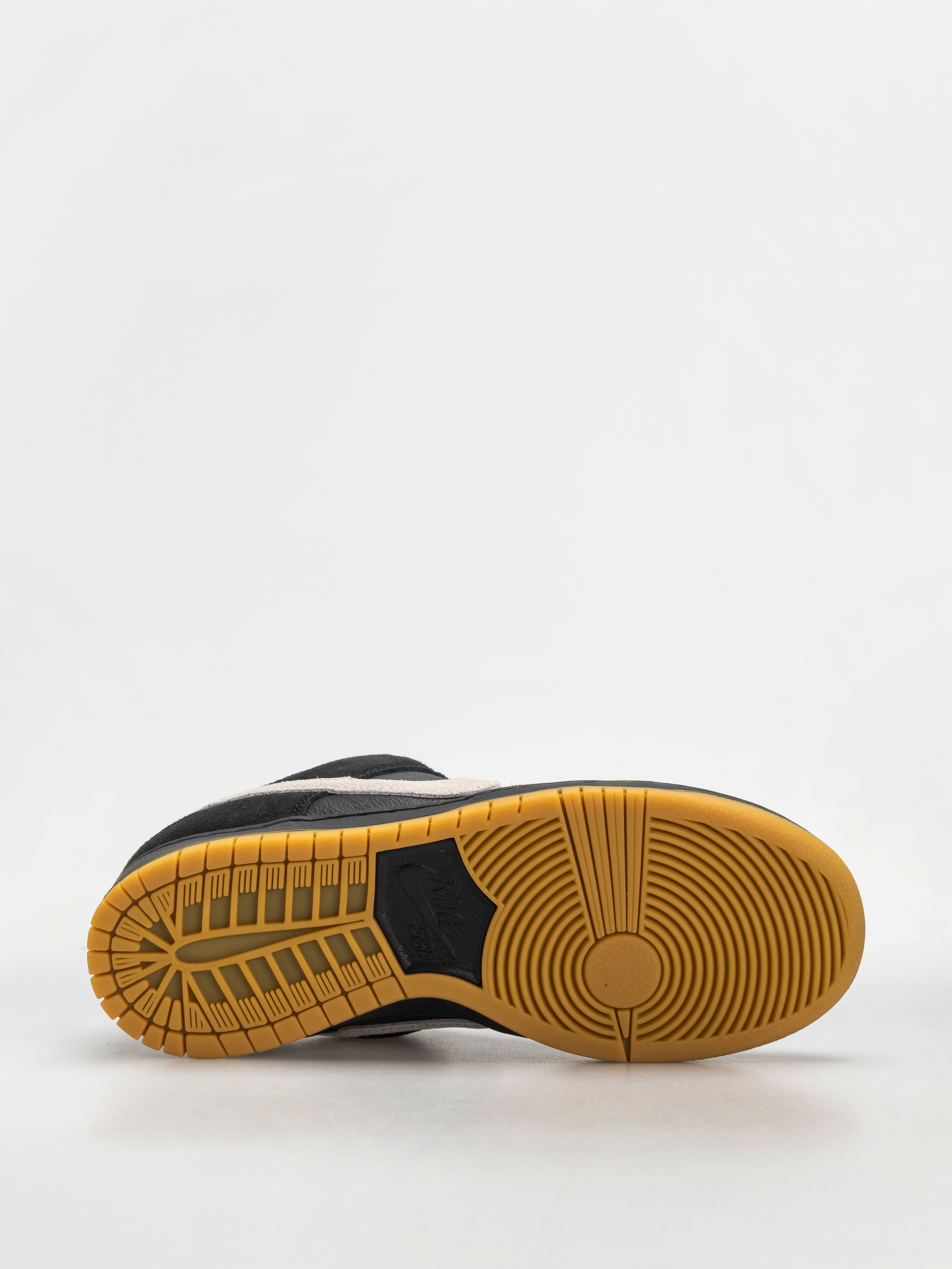 Boty Nike SB Dunk Low Pro (black/white black gum light brown)