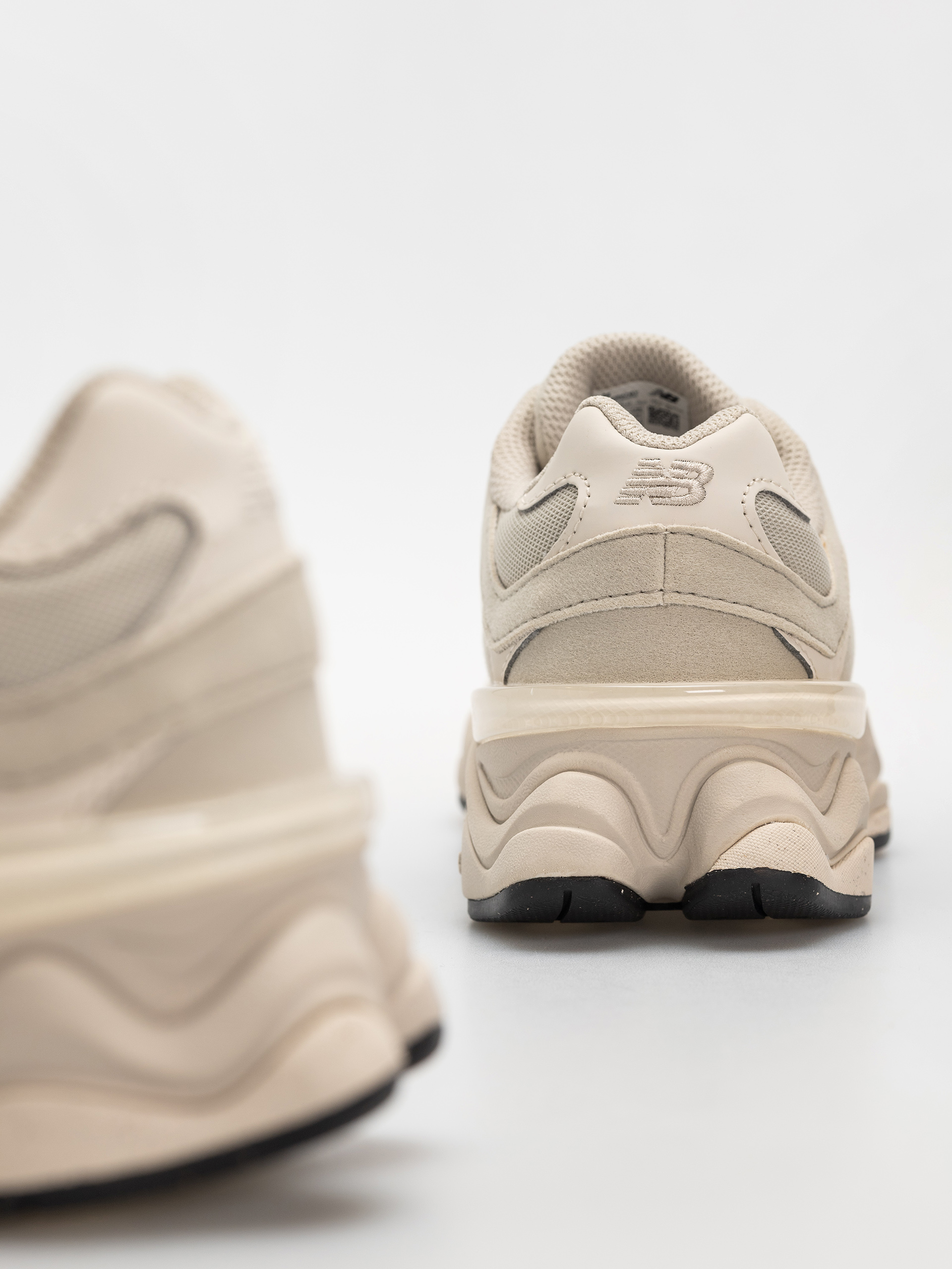 Boty New Balance 9060 JR (shipyard/linen)