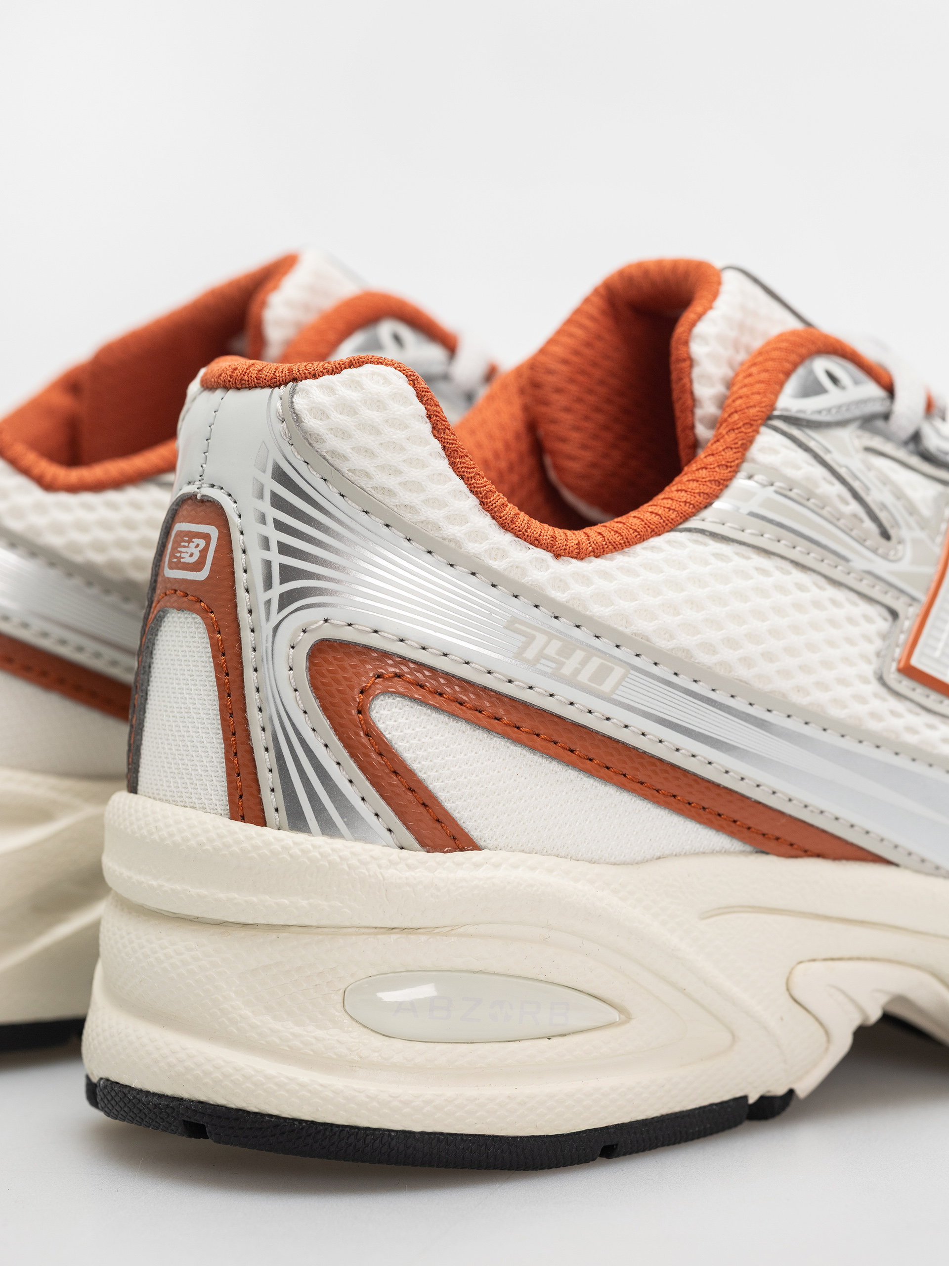 Boty New Balance 740 JR (silver metallic/cinnamon)