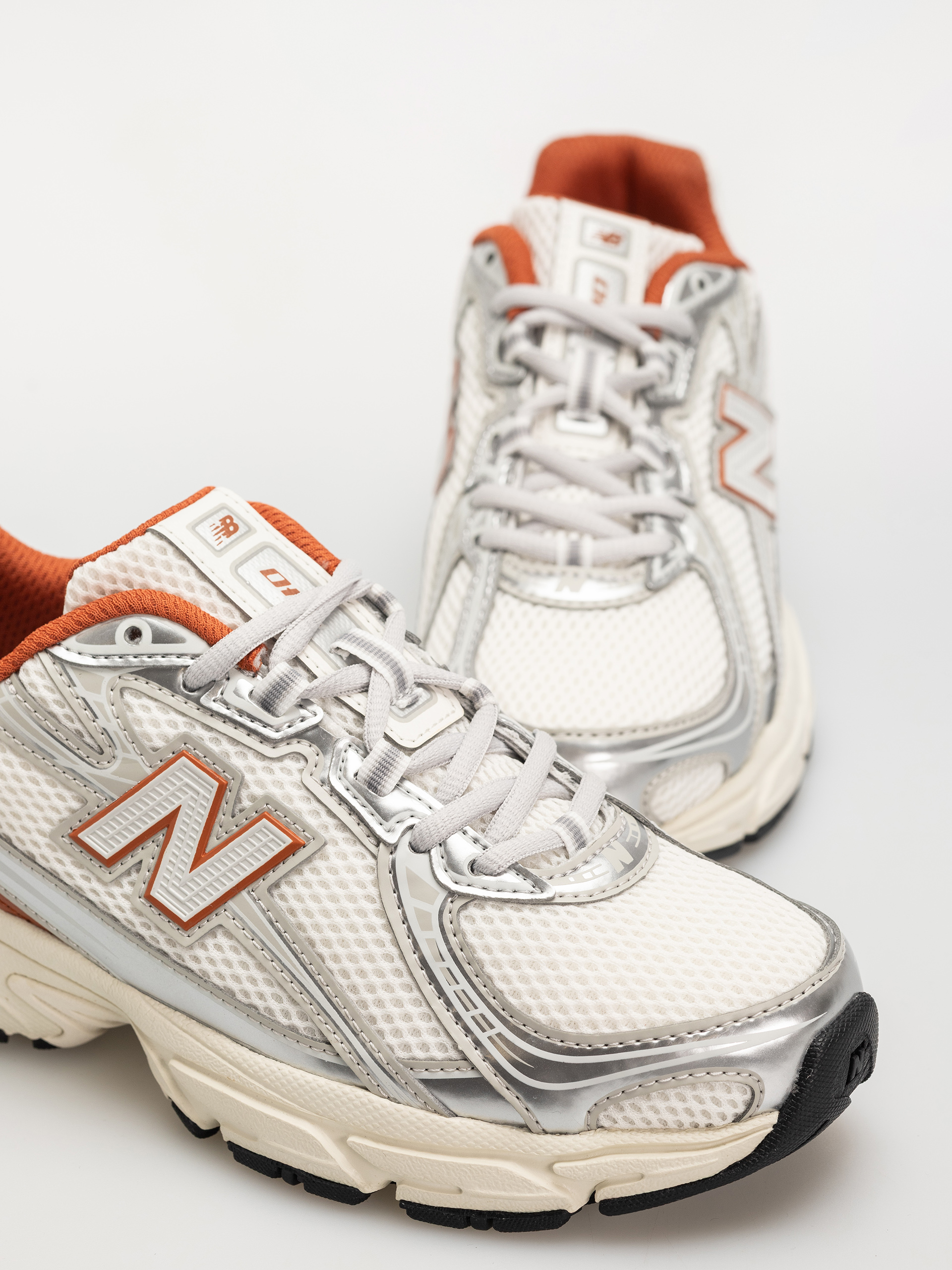 Boty New Balance 740 JR (silver metallic/cinnamon)