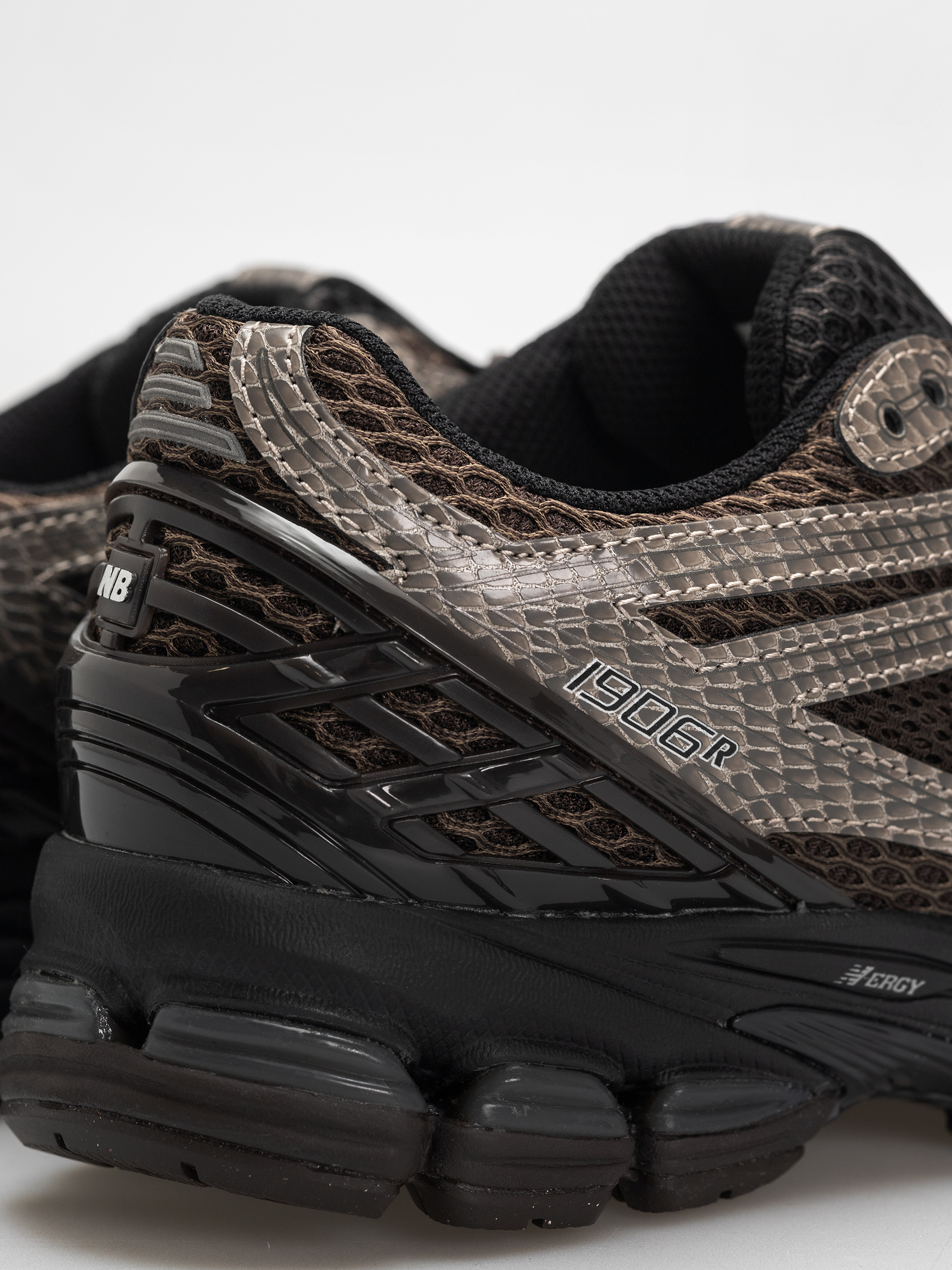 Boty New Balance 1906 (thunder brown/black)