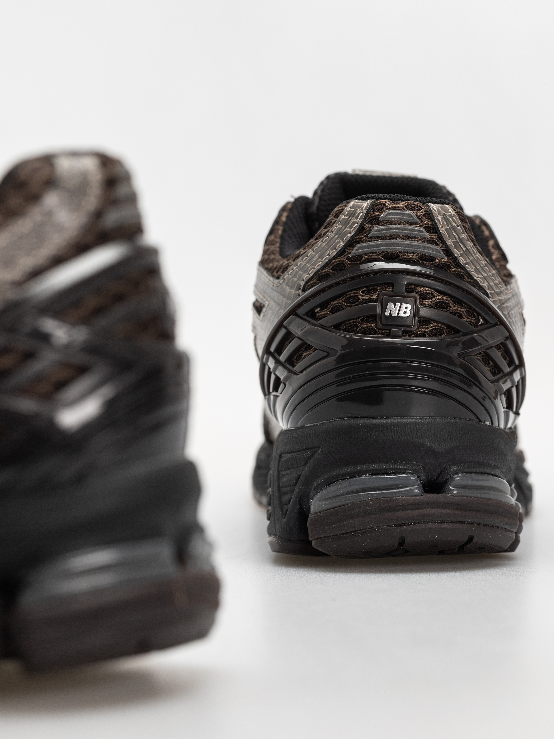 Boty New Balance 1906 (thunder brown/black)