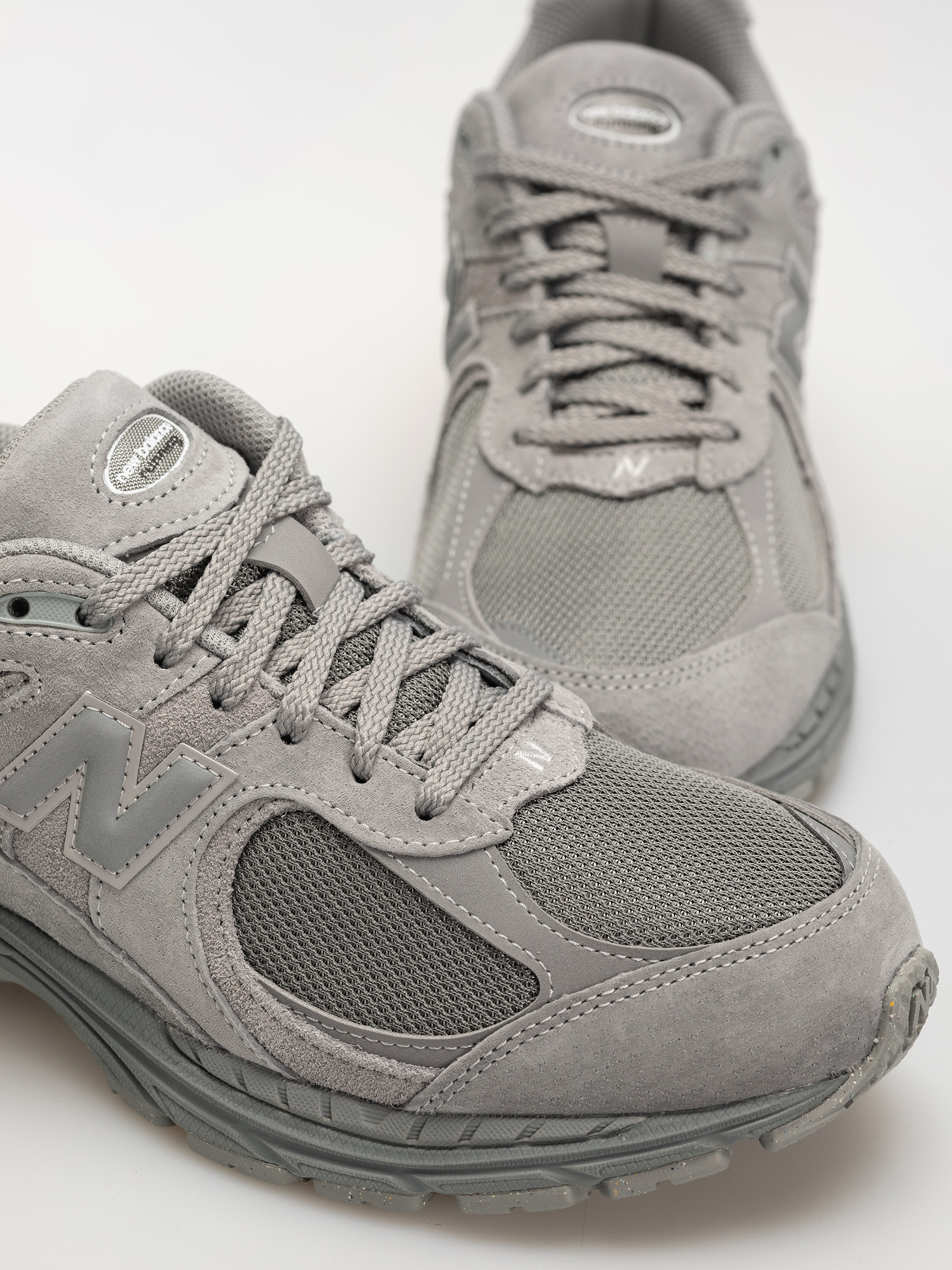 Boty New Balance 2002 (slate grey/dark silver metallic)