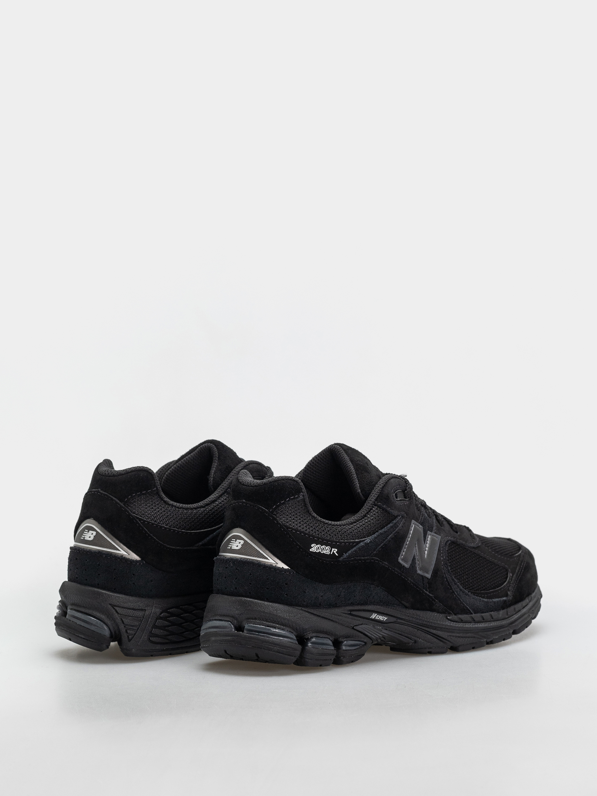 Boty New Balance 2002 (black/black metallic)