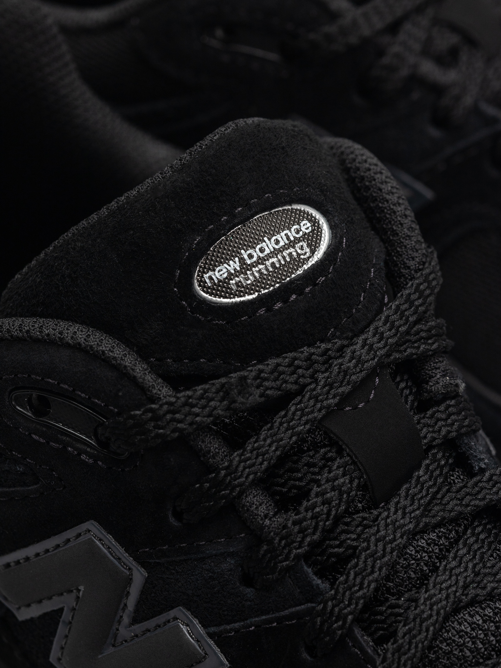 Boty New Balance 2002 (black/black metallic)