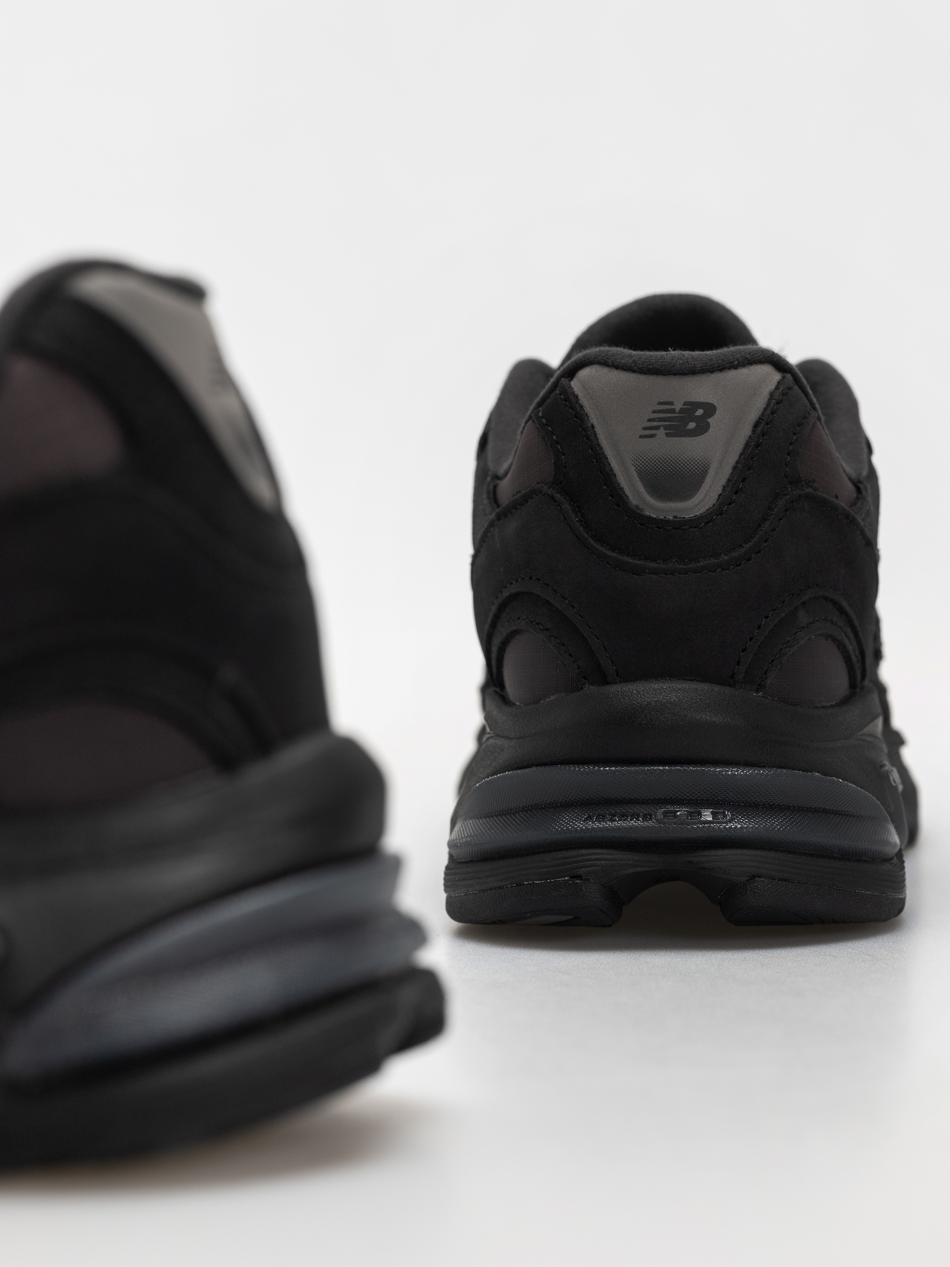 Boty New Balance 2010 (black/faded black/phantom)