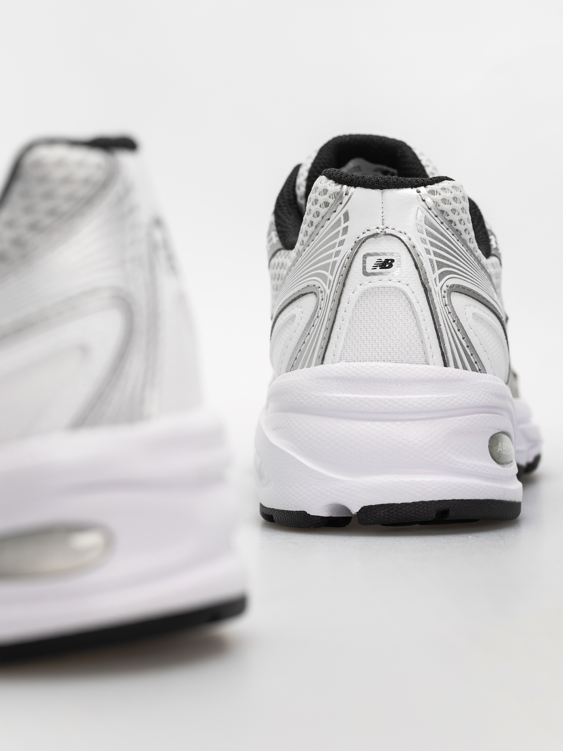 Boty New Balance 740 (white/silver metallic/black nw2)