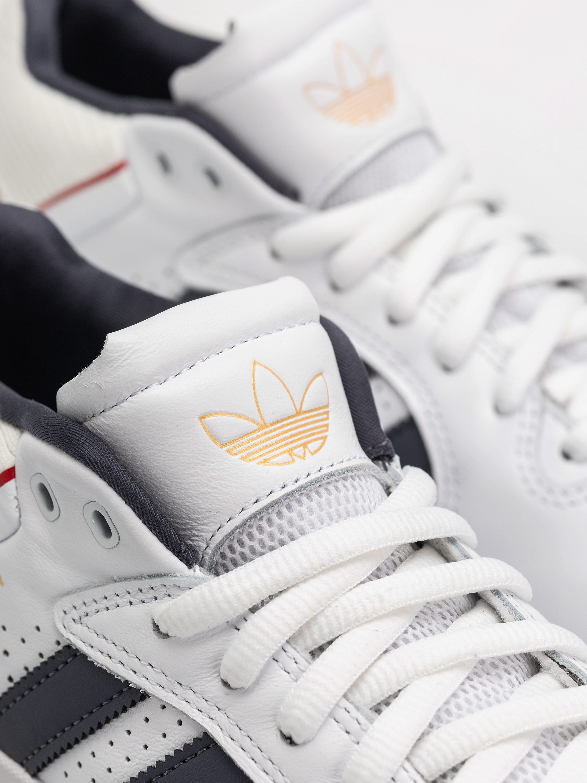 Boty adidas Tyshawn (ftwwht/colred)