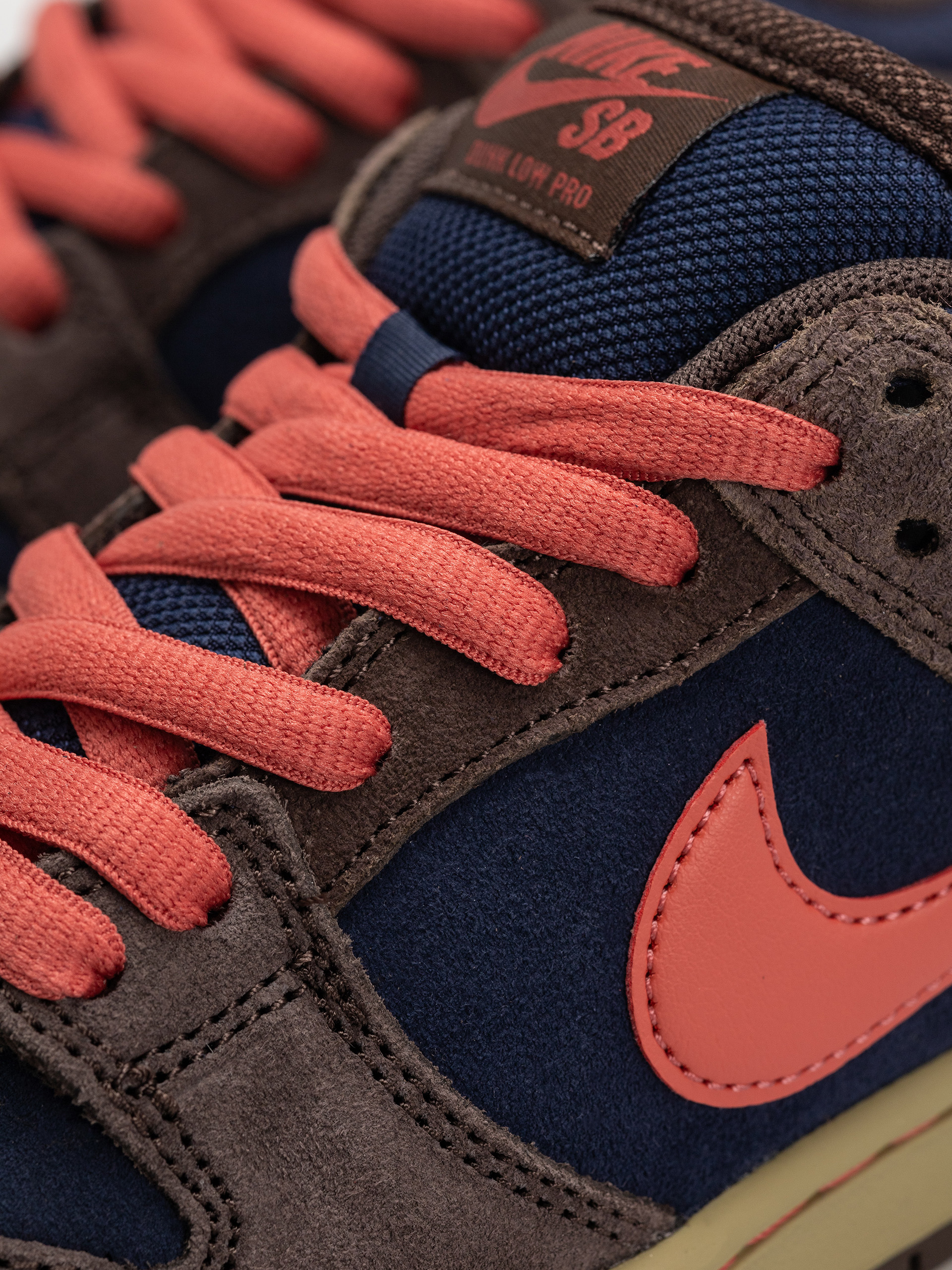 Boty Nike SB Dunk Low Pro (baroque brown/adobe midnight navy)