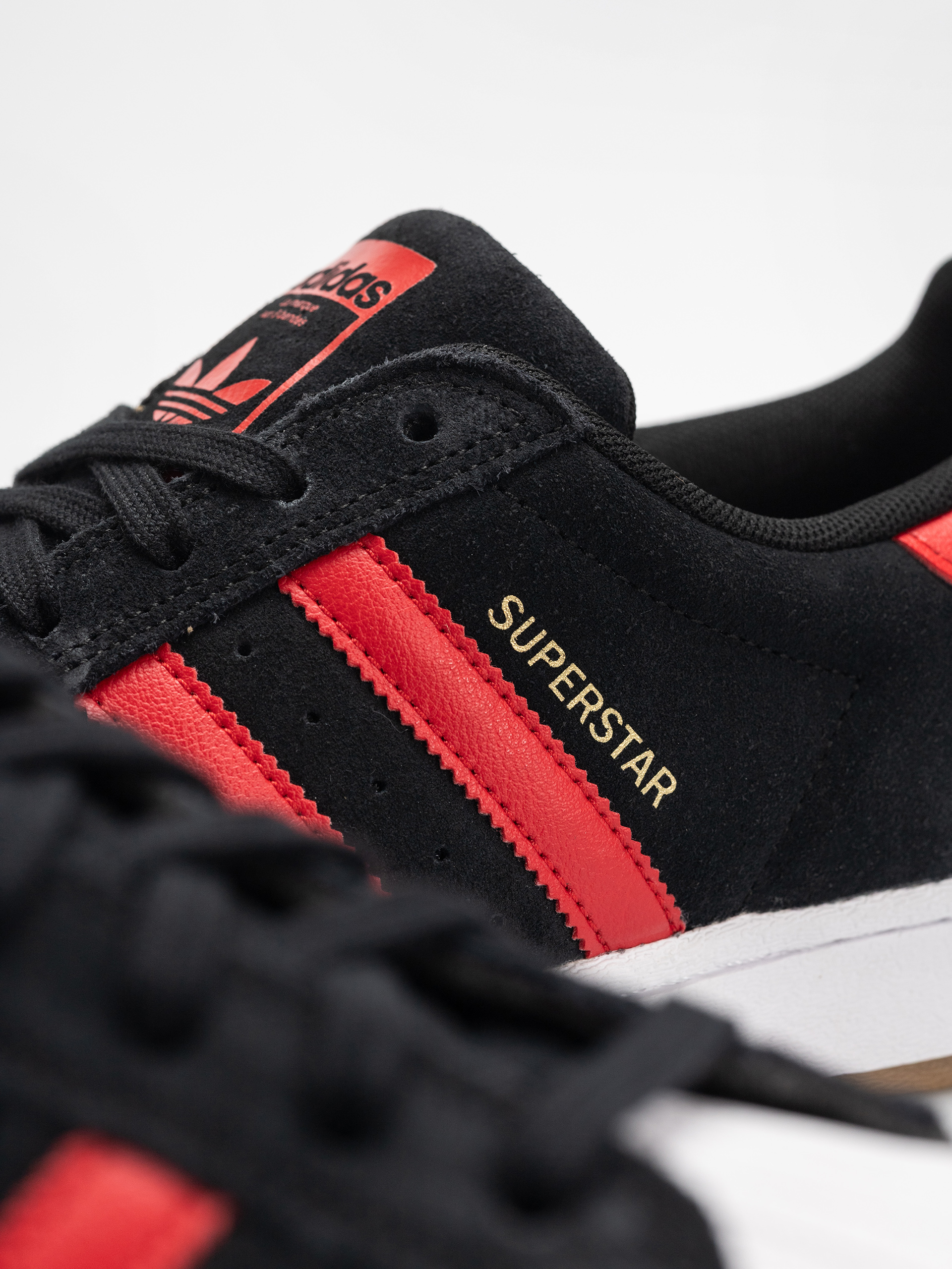 Boty adidas Superstar Adv (cblack/betsca/ftwwht)