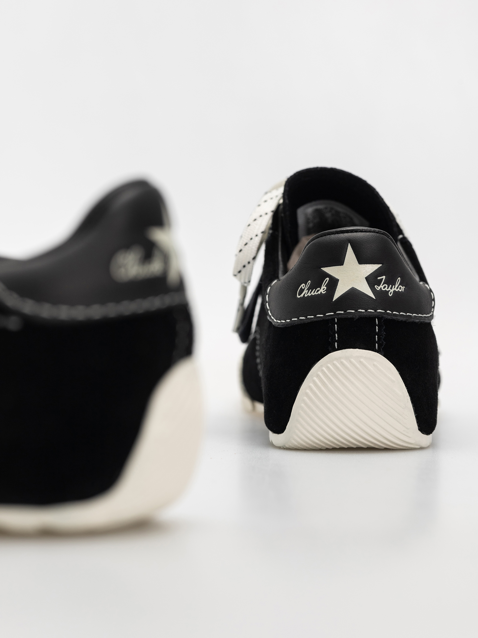 Tenisky Converse Chuck Taylor Lo Ox (black/black/egret)