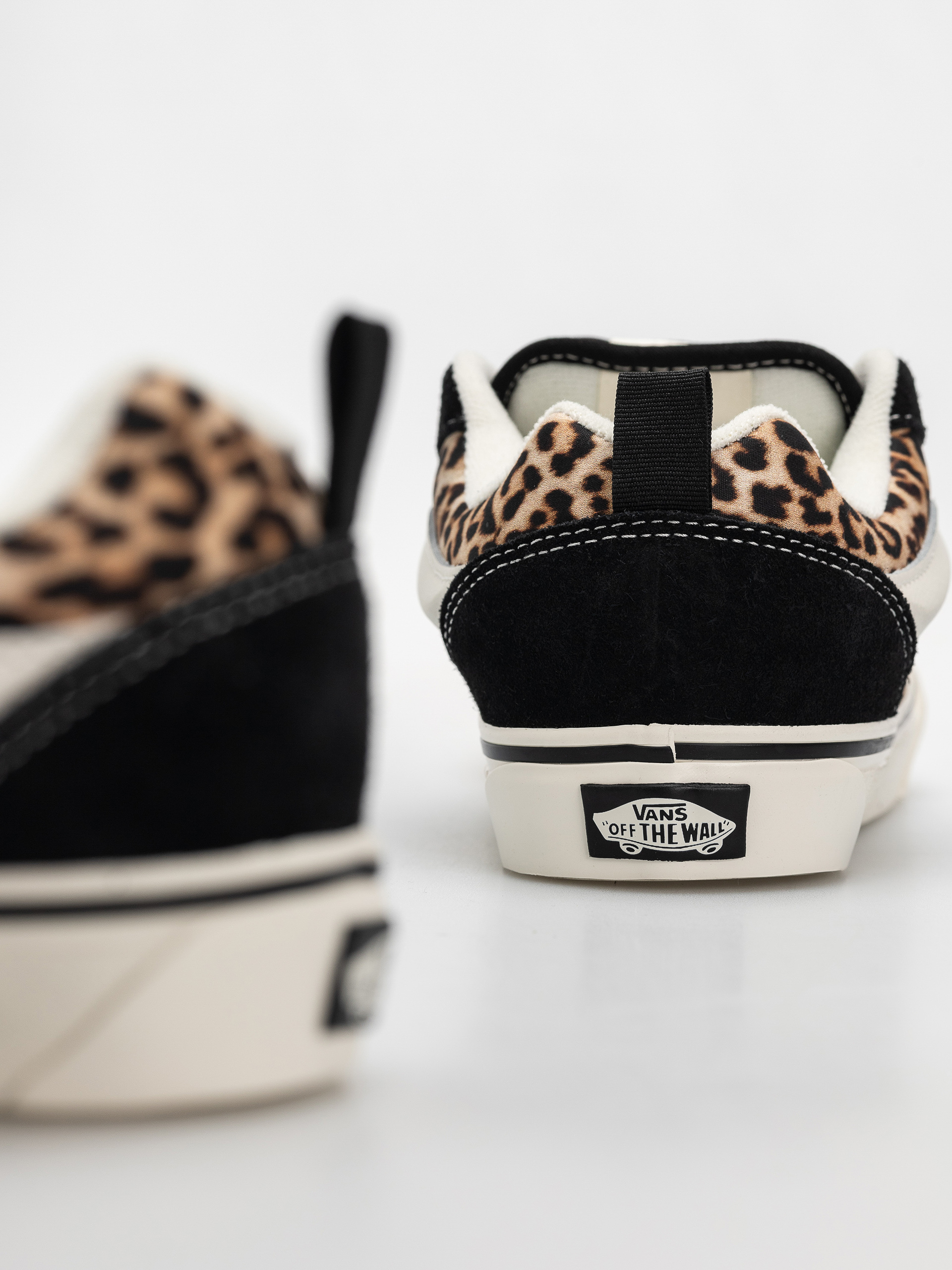 Boty Vans Knu Skool (black/leopard)