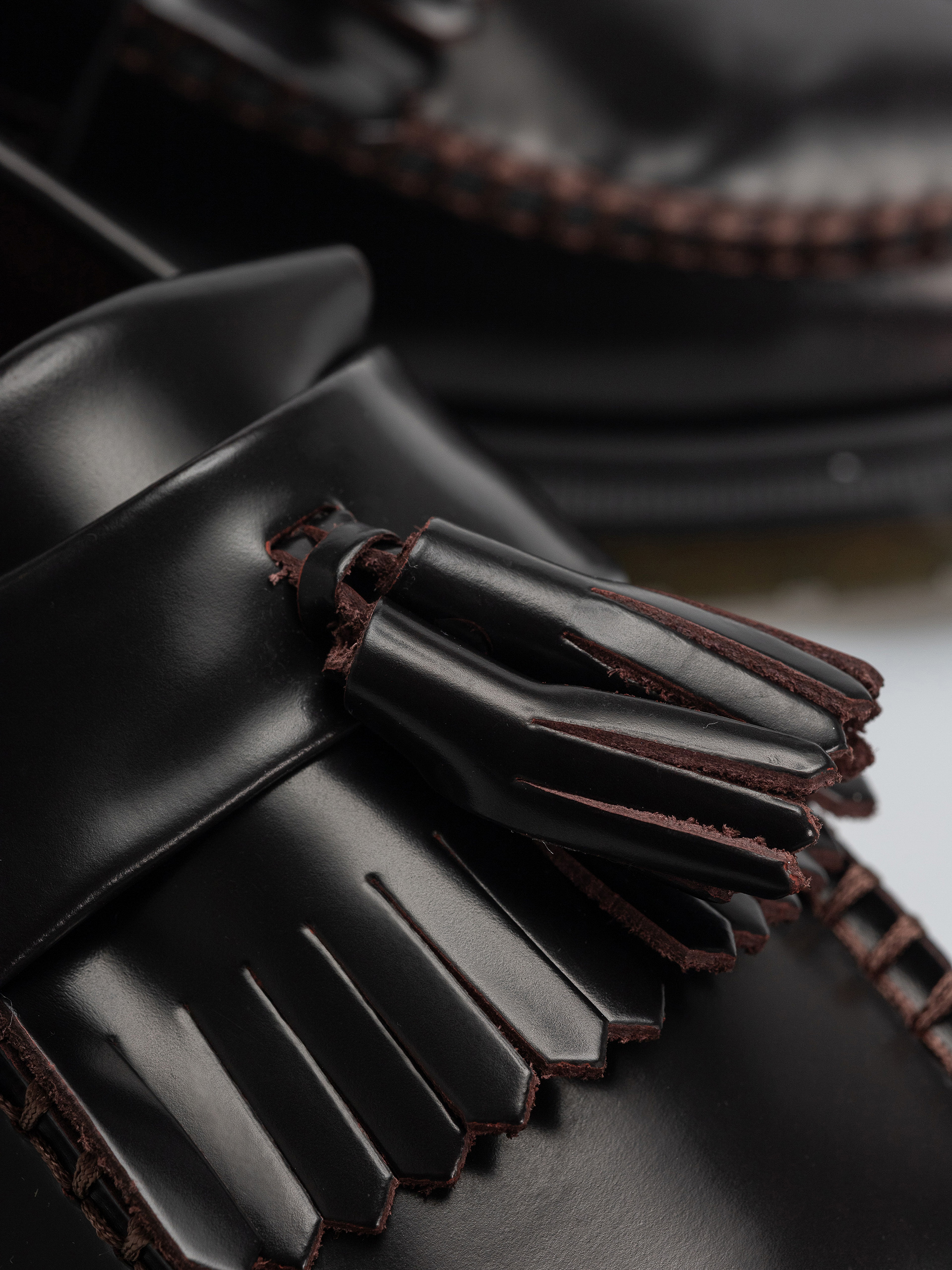 Boty Dr. Martens Adrian Tassel Loafer (cherry red arcadia)