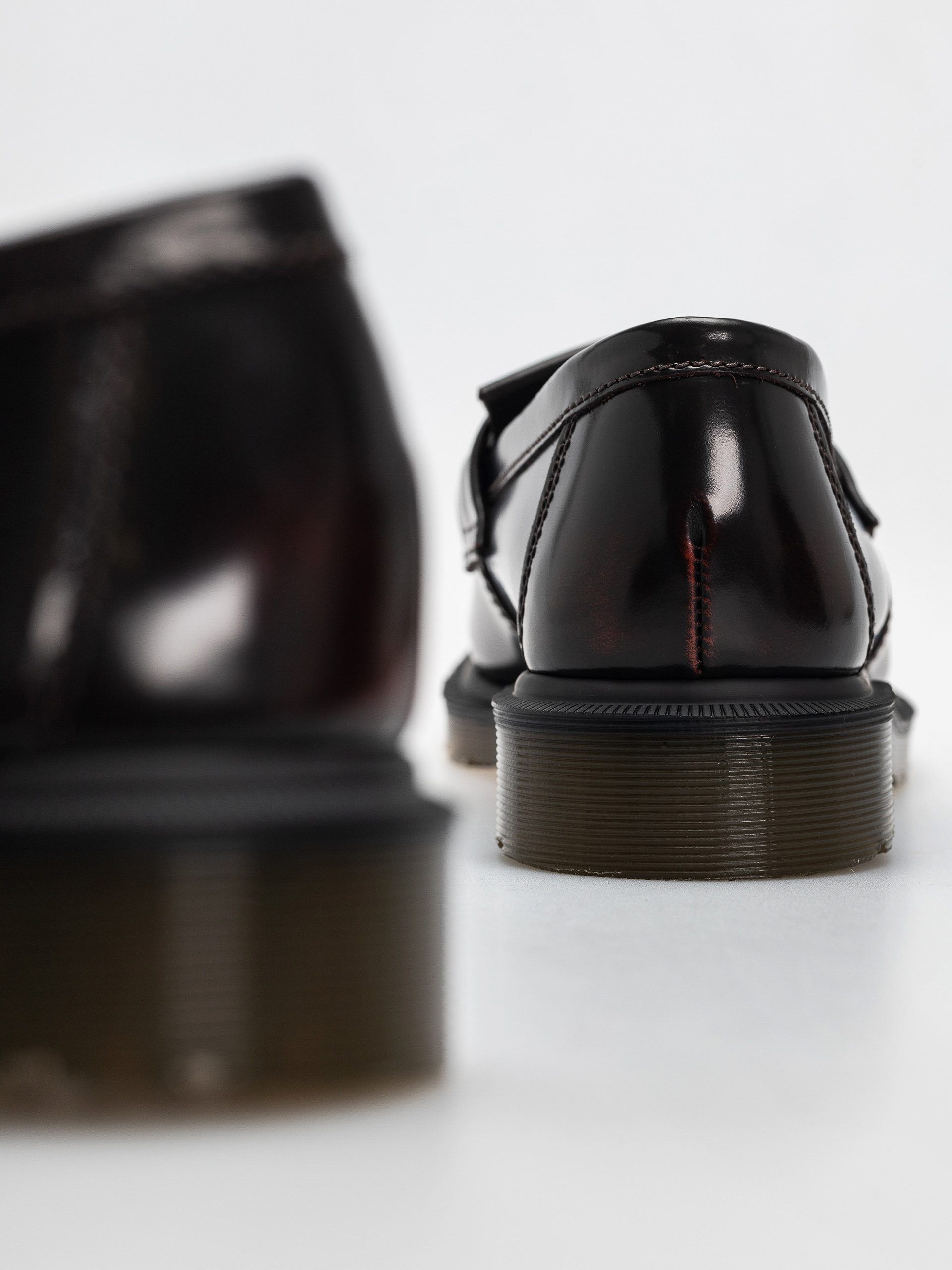 Boty Dr. Martens Adrian Tassel Loafer (cherry red arcadia)