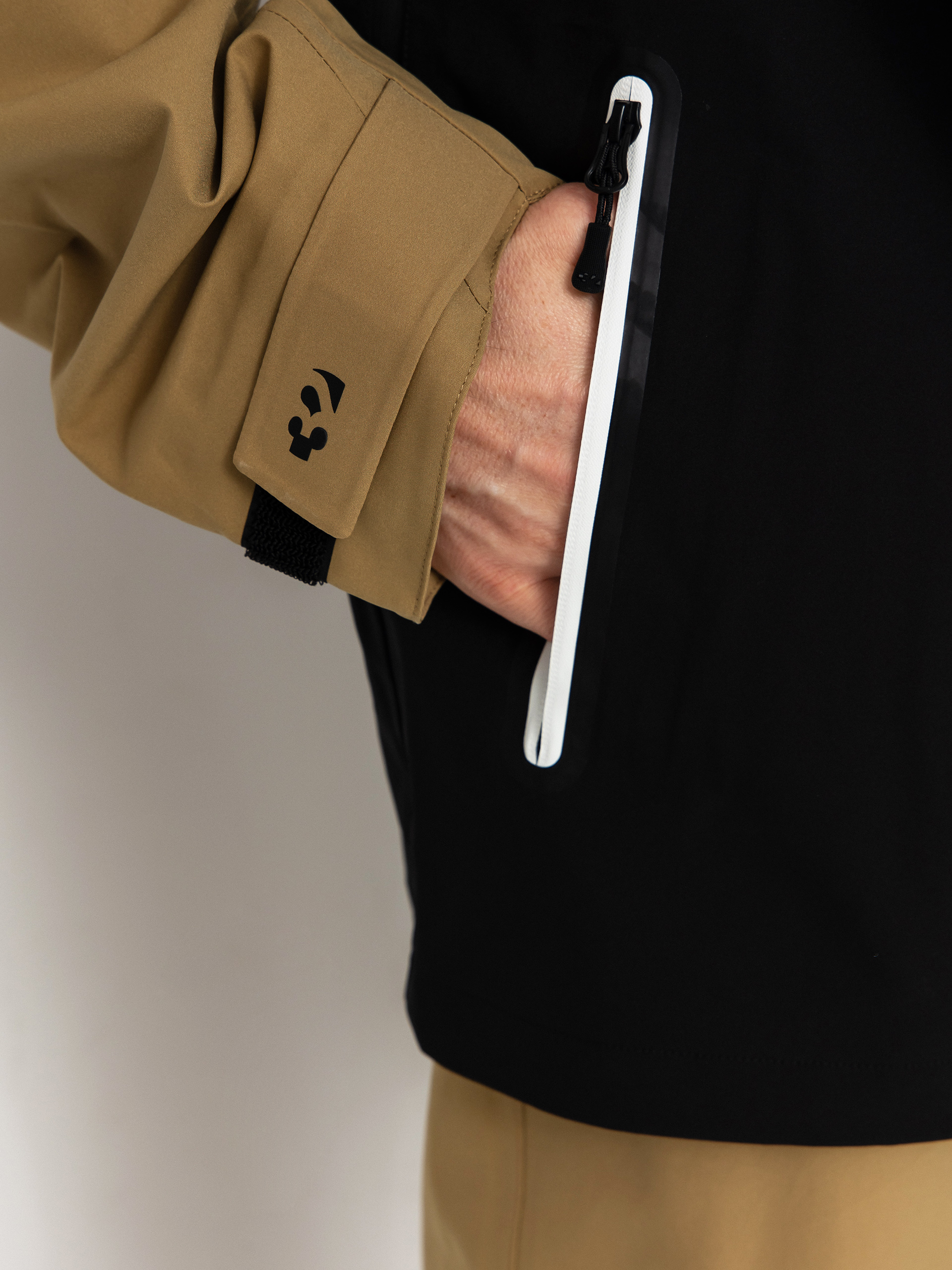 Pánská Snowboardová bunda ThirtyTwo Grasser (khaki)