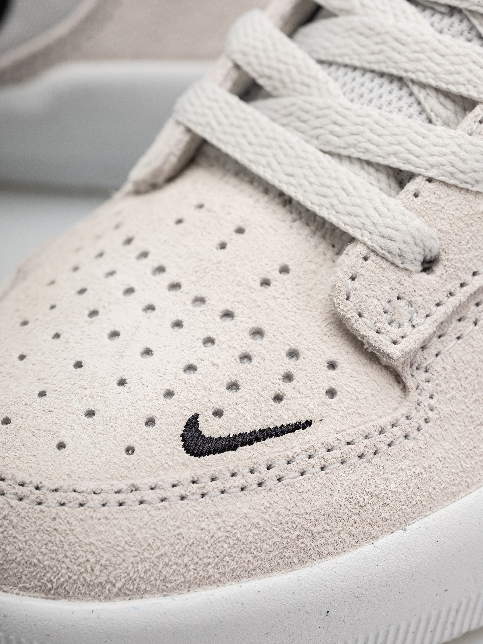 Boty Nike SB Force 58 (photon dust/black photon dust white)