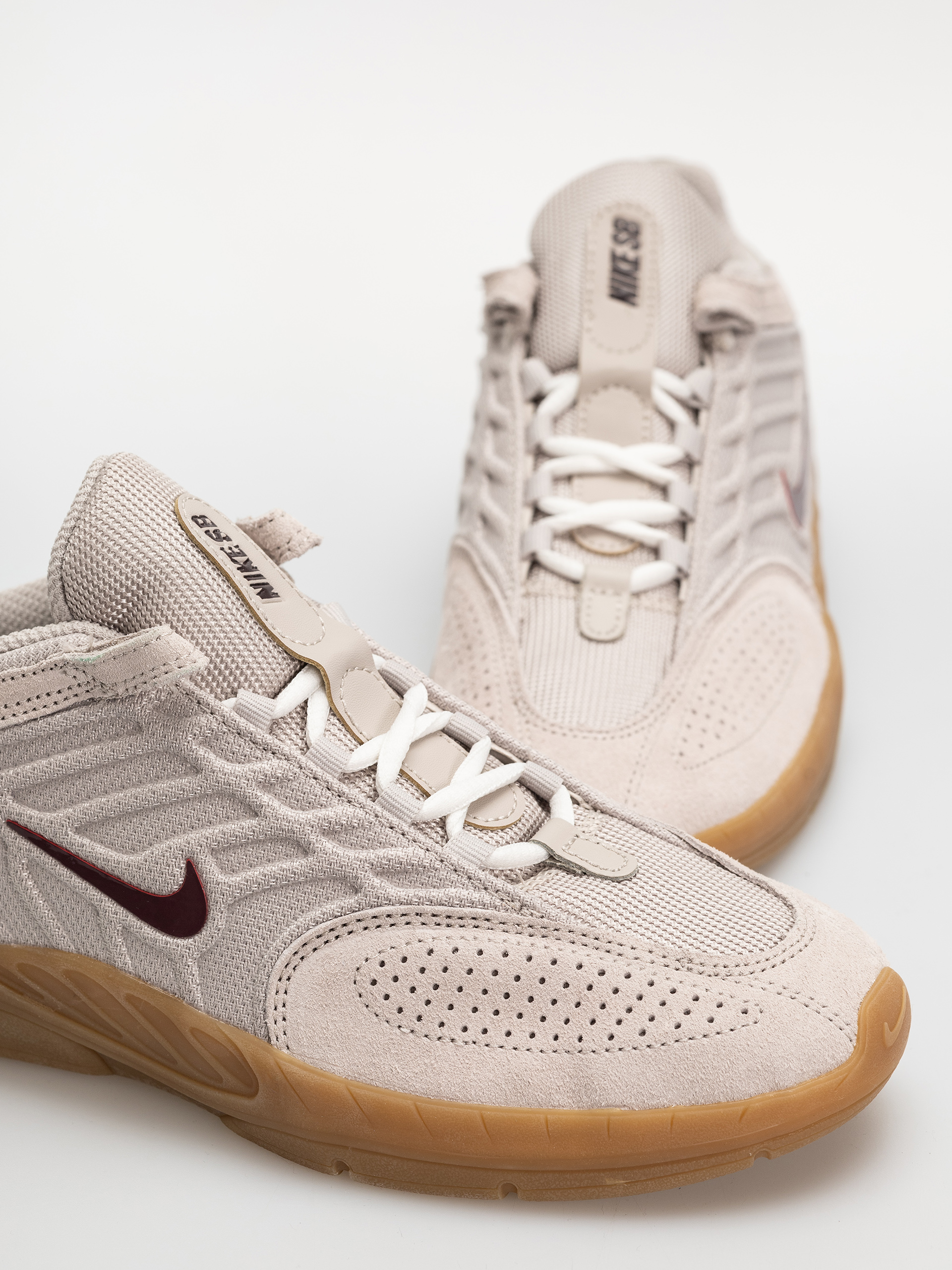 Boty Nike SB Vertebrae (cream ii/burgundy crush phantom)