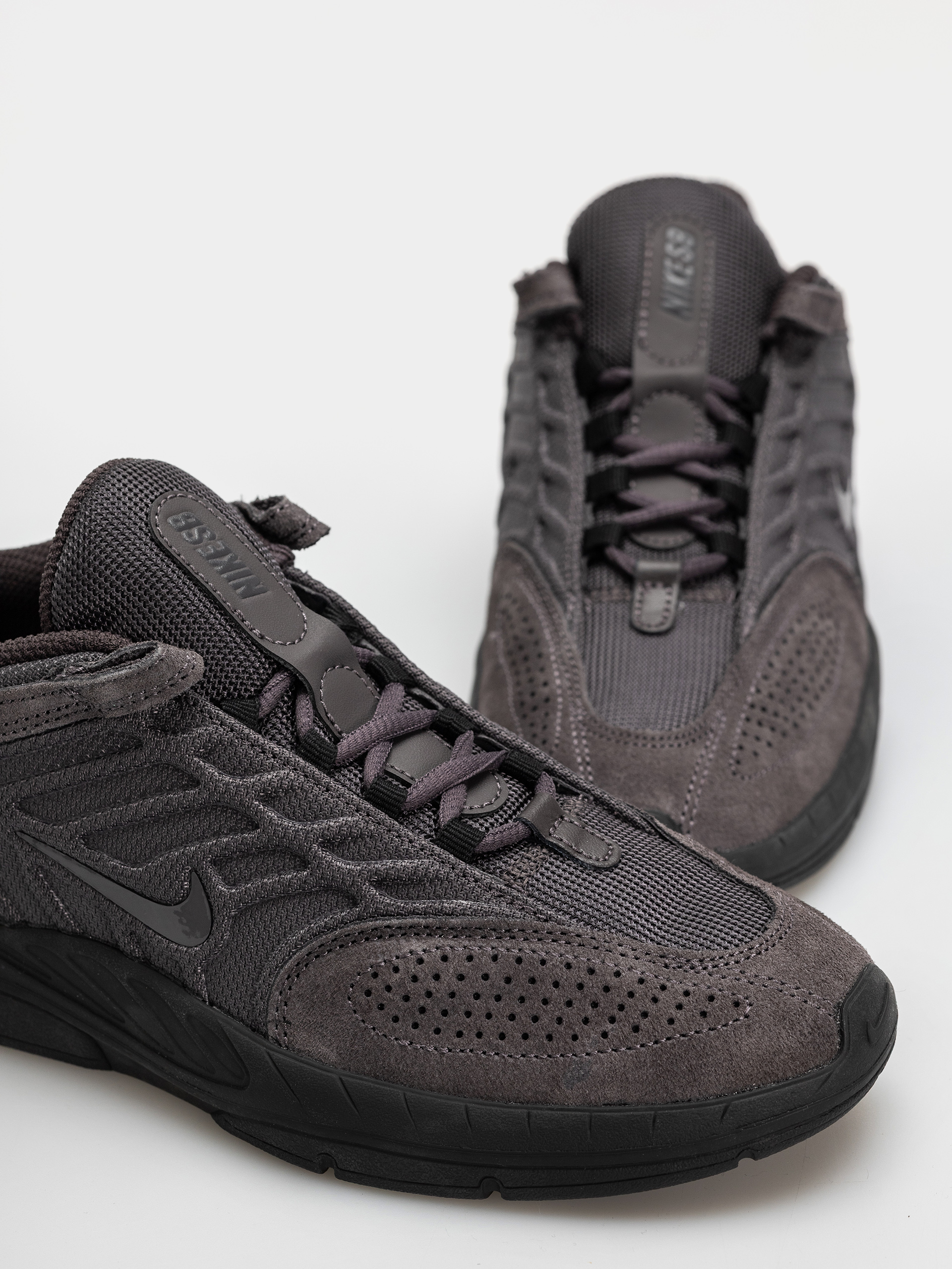 Boty Nike SB Vertebrae (thunder grey/thunder grey off noir)