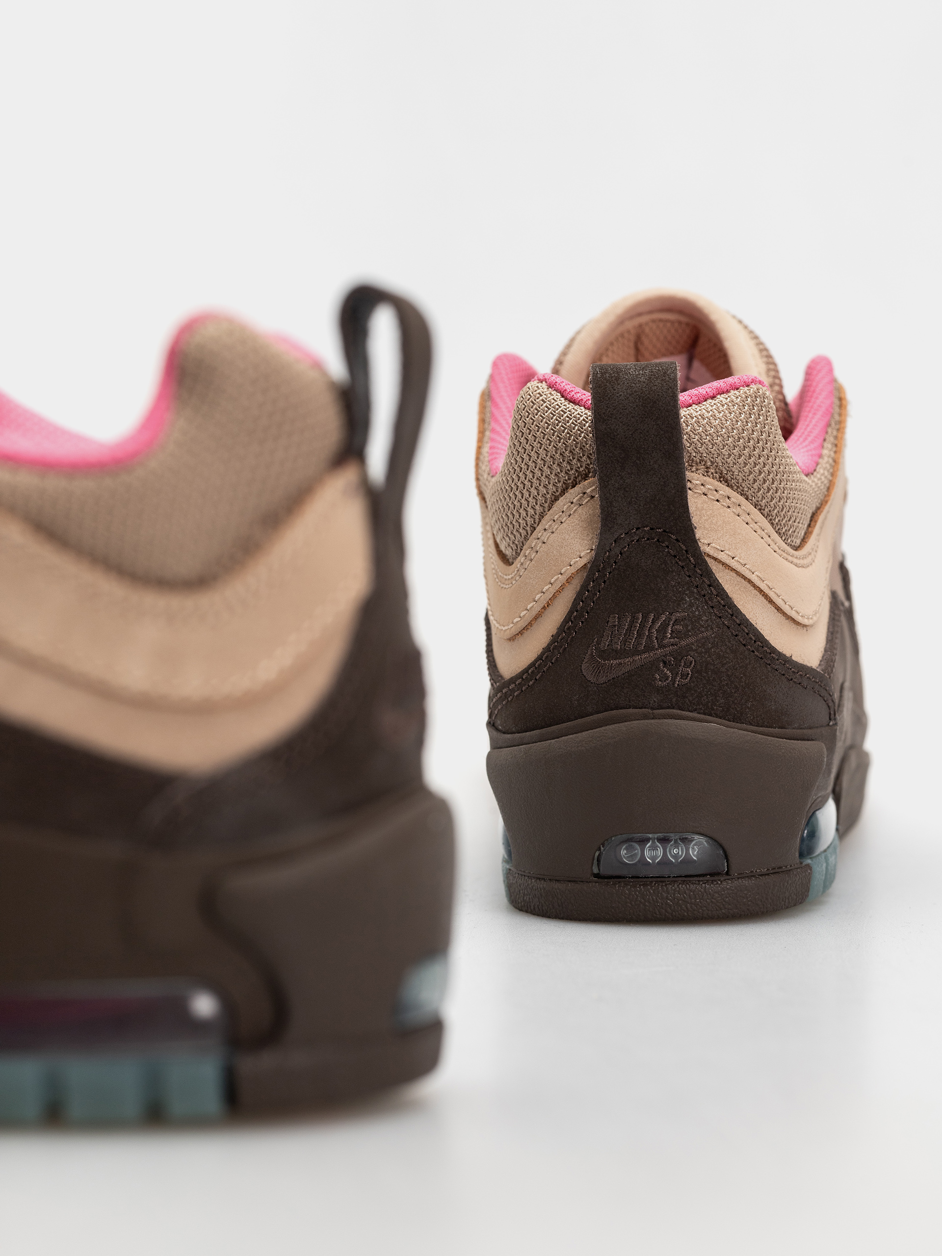 Boty Nike SB Air Max Ishod (hemp/baroque brown pinksicle)