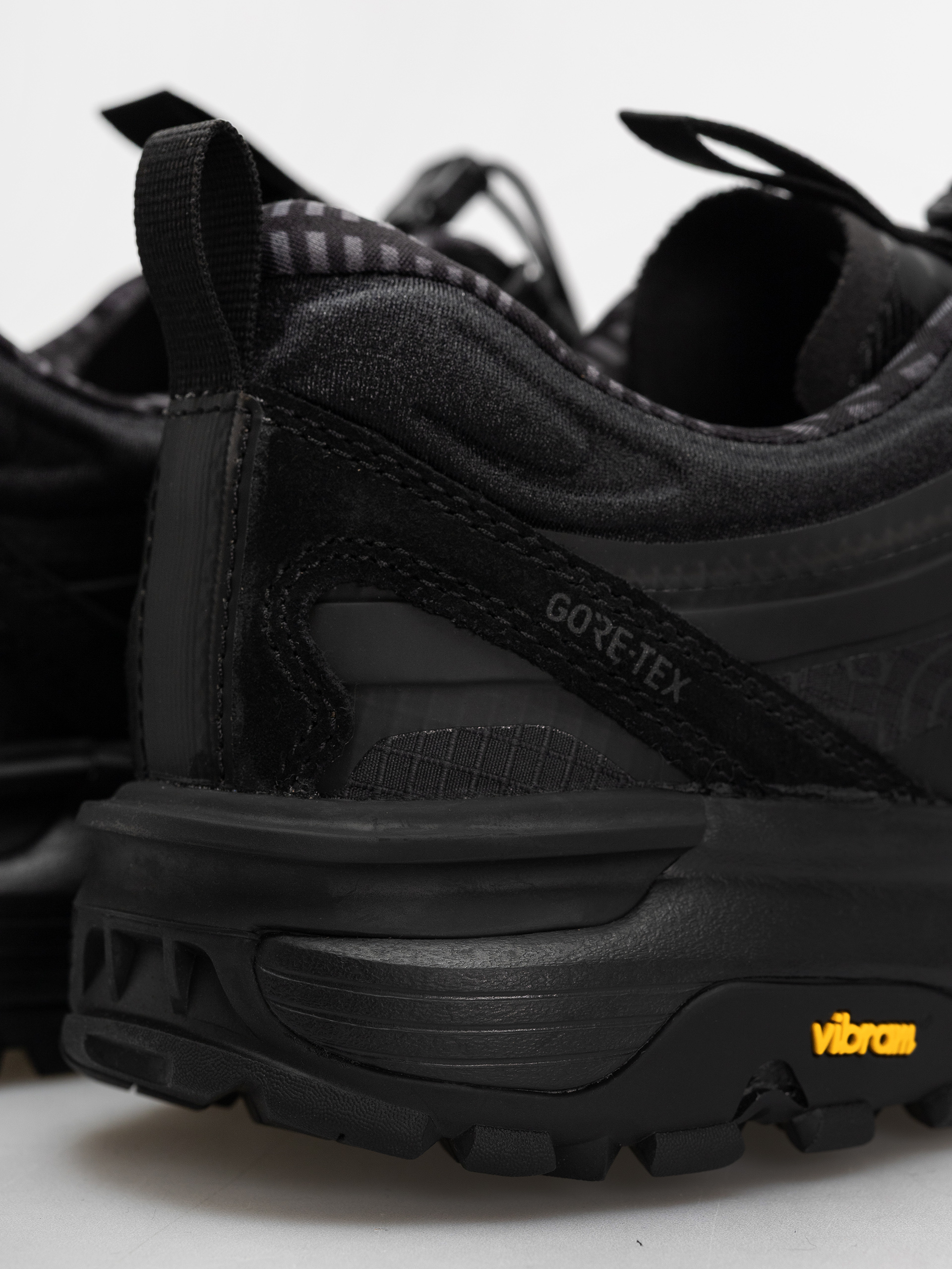 Zimní boty Vans Crosspath Xc Gore Tex Mte (blackout)