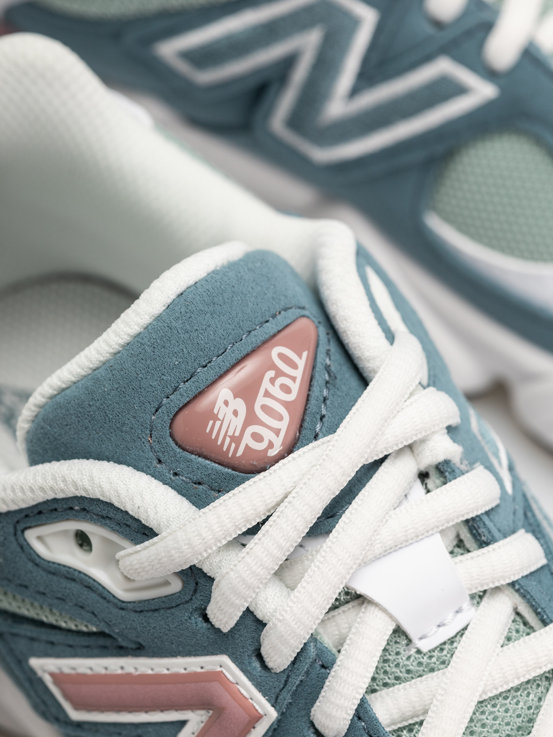 Boty New Balance 9060 JR (salt water/rosewood)