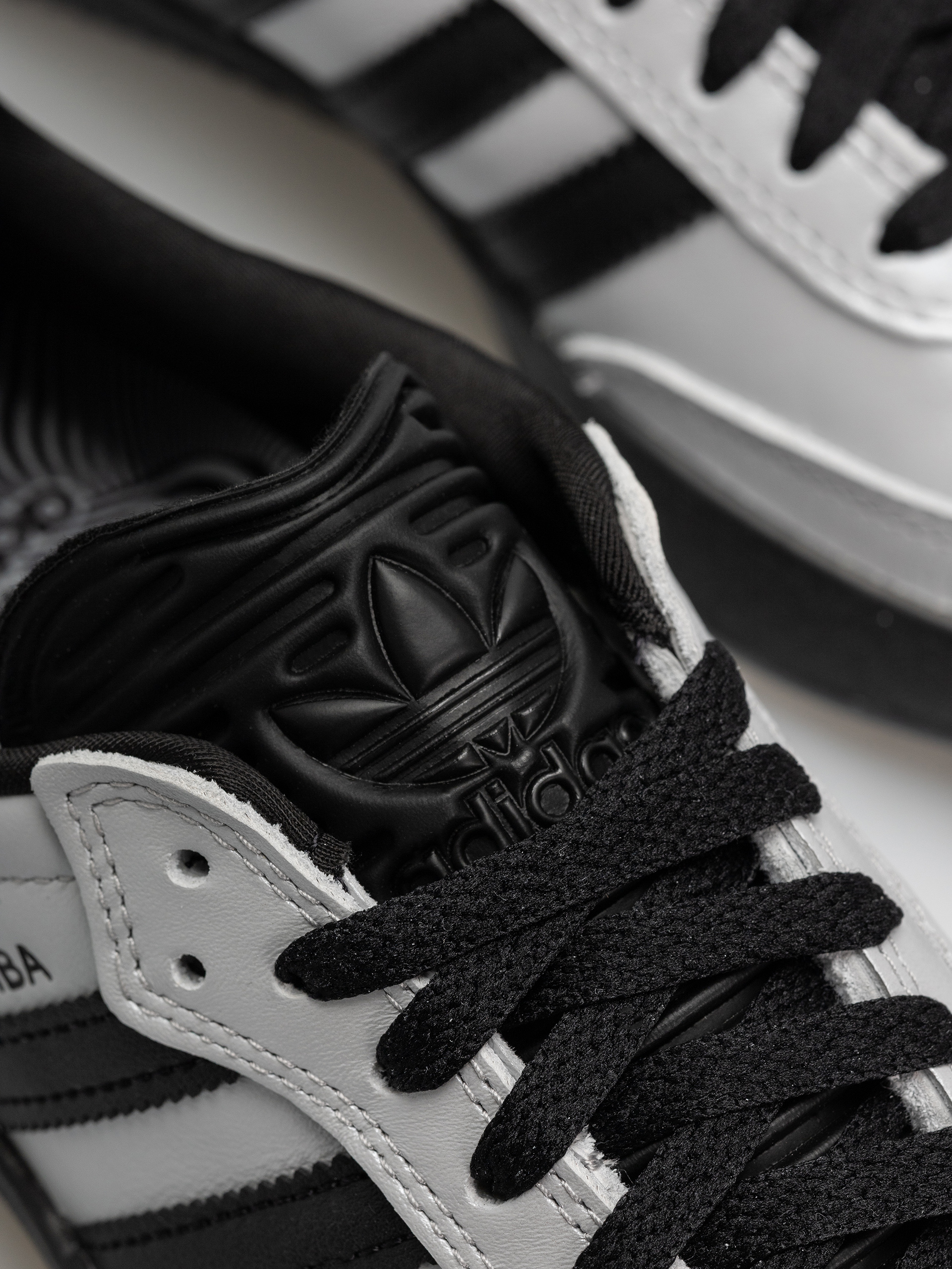 Boty adidas Puig Samba (silvmt/cblack/cblack)