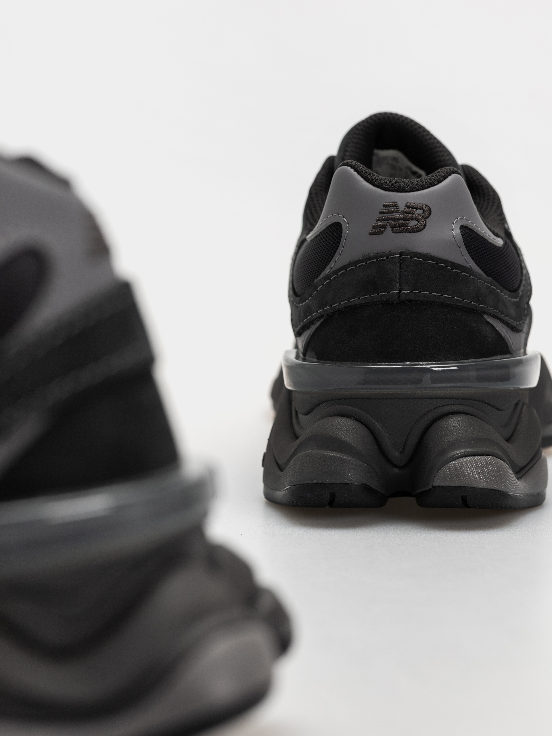 Boty New Balance 9060 (black/castlerock)