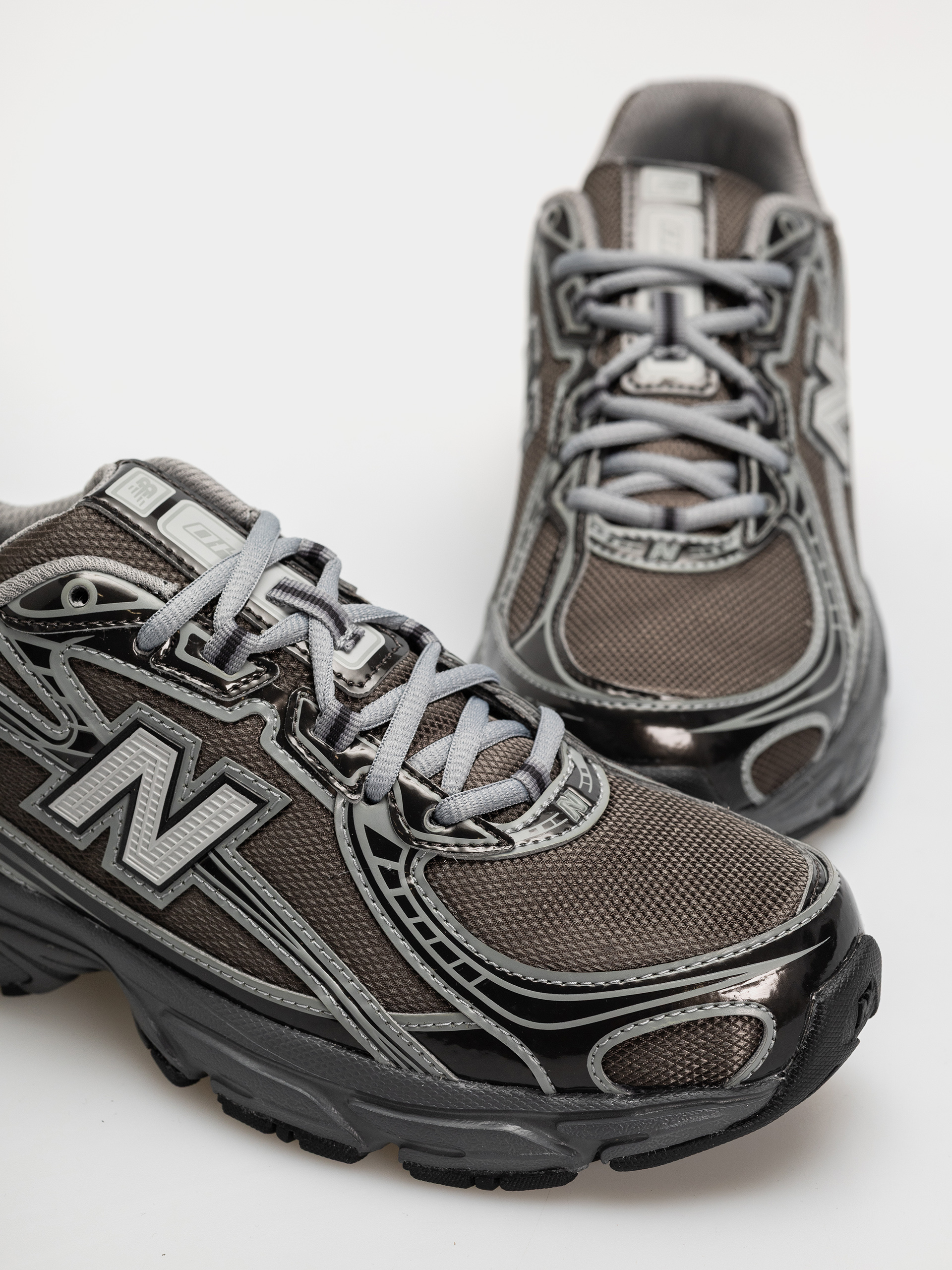 Boty New Balance 740 (black metallic/castlerock pfp)