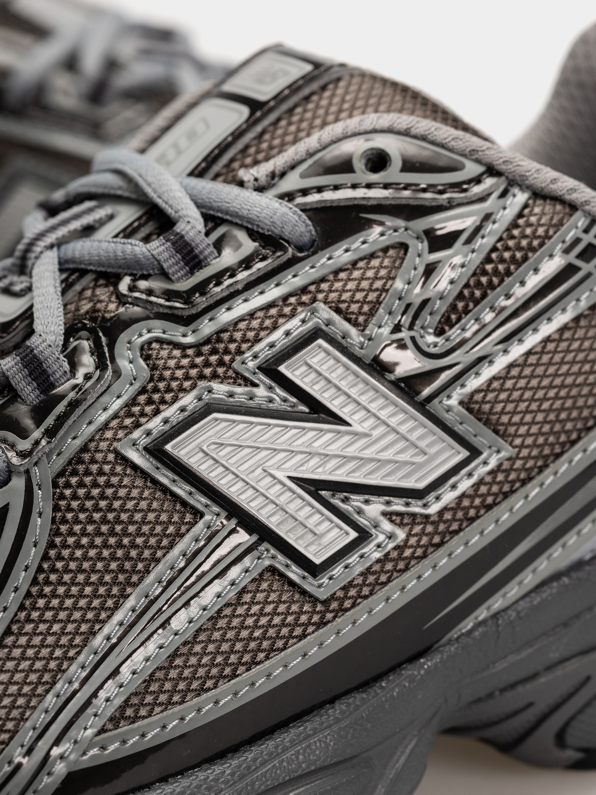 Boty New Balance 740 (black metallic/castlerock pfp)