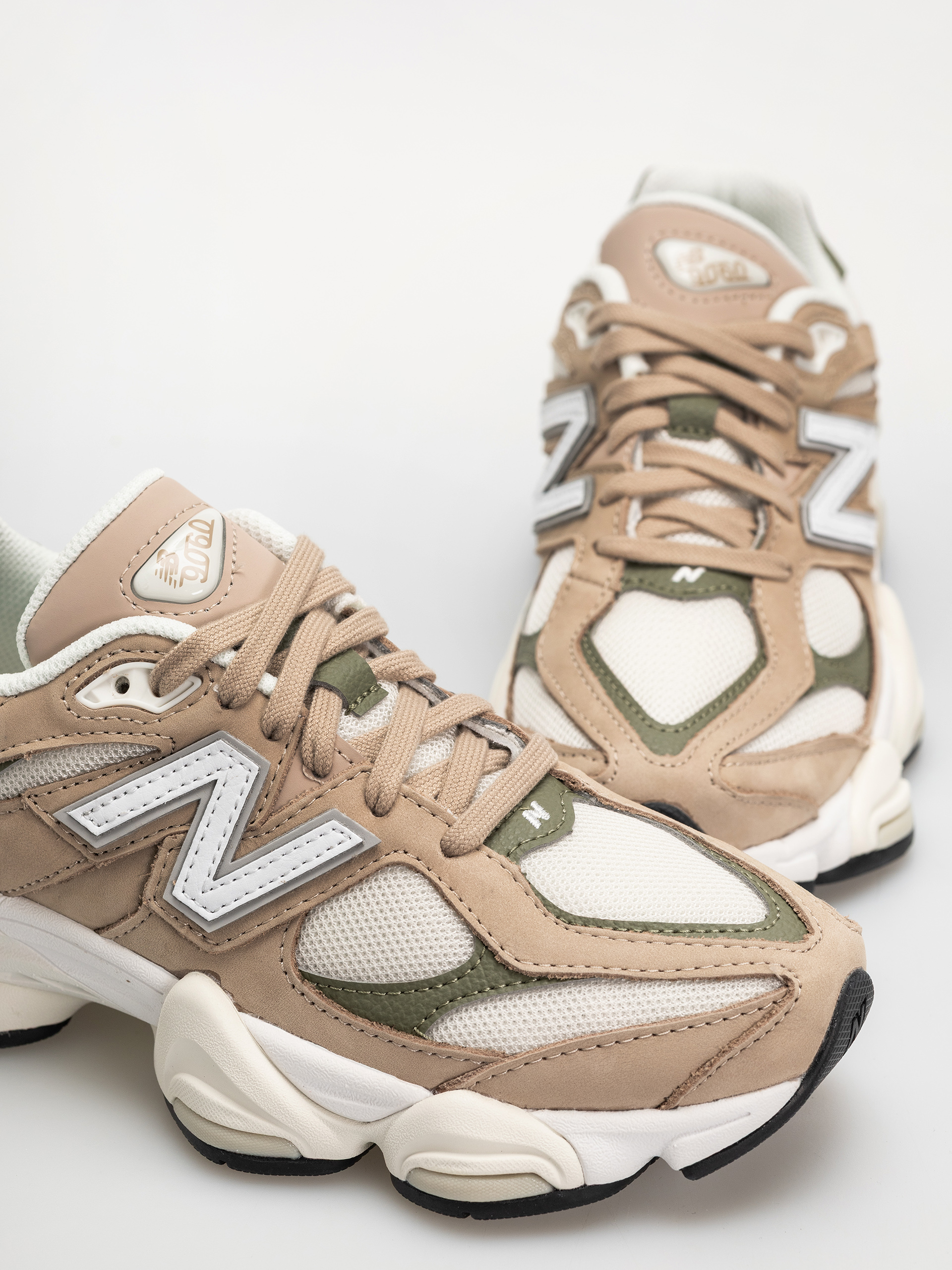 Boty New Balance 9060 (mindful grey/dark olivine)