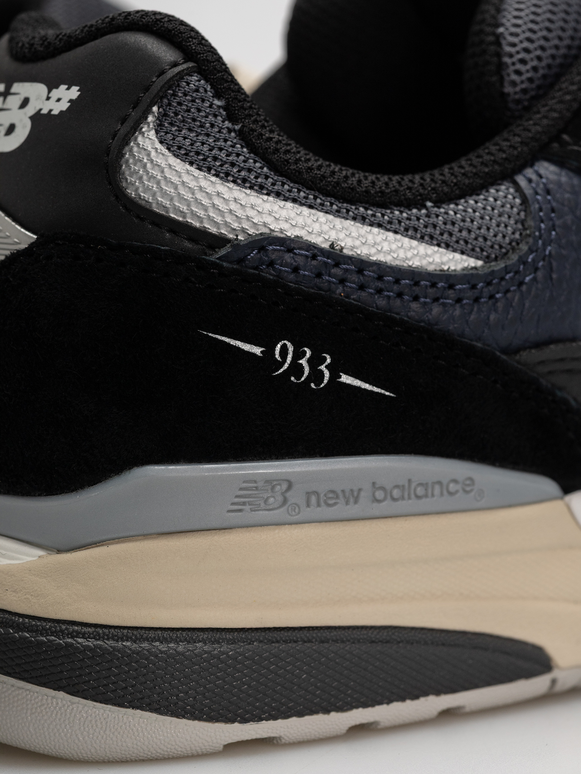 Boty New Balance 933 (6023 black/eclipse)