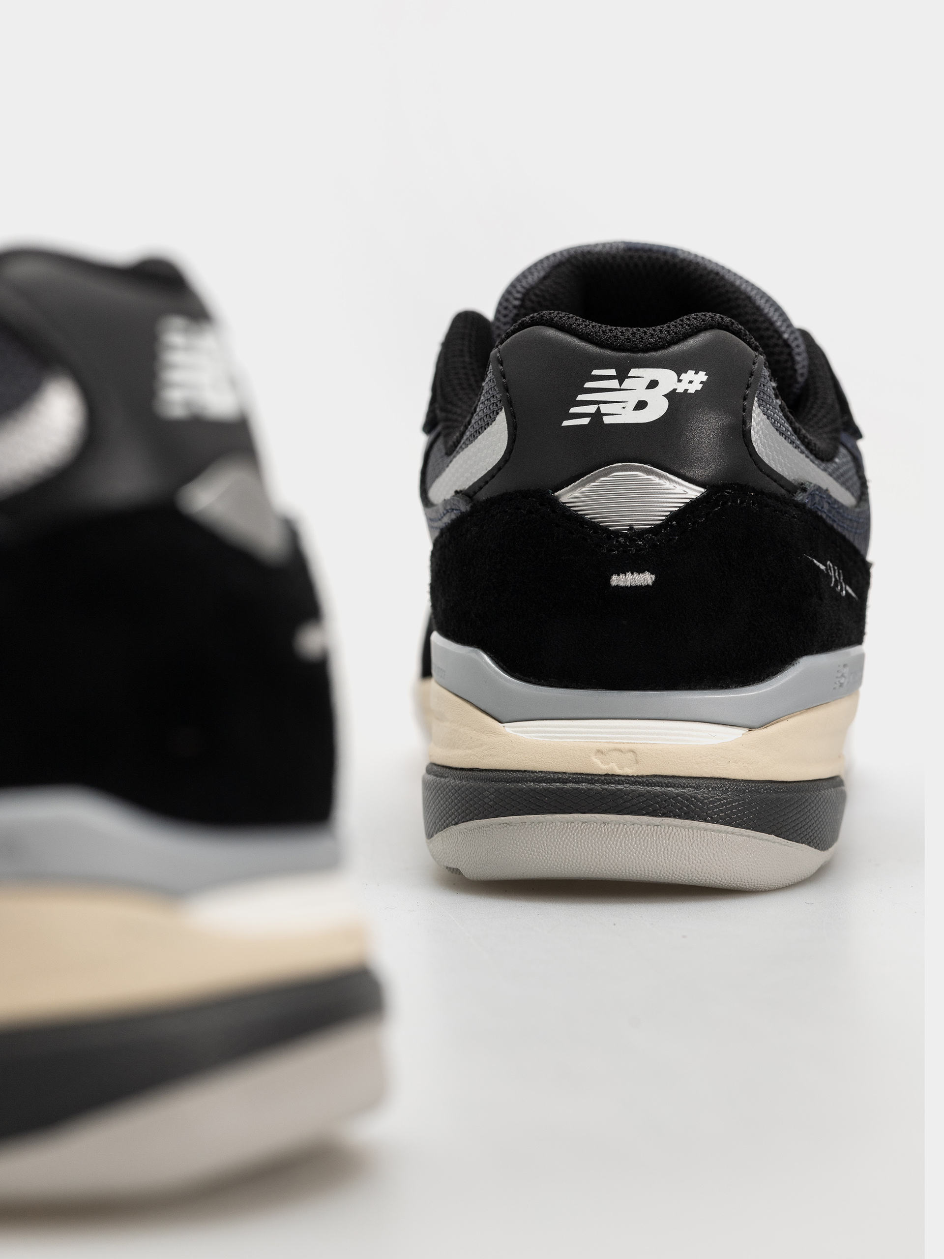 Boty New Balance 933 (6023 black/eclipse)