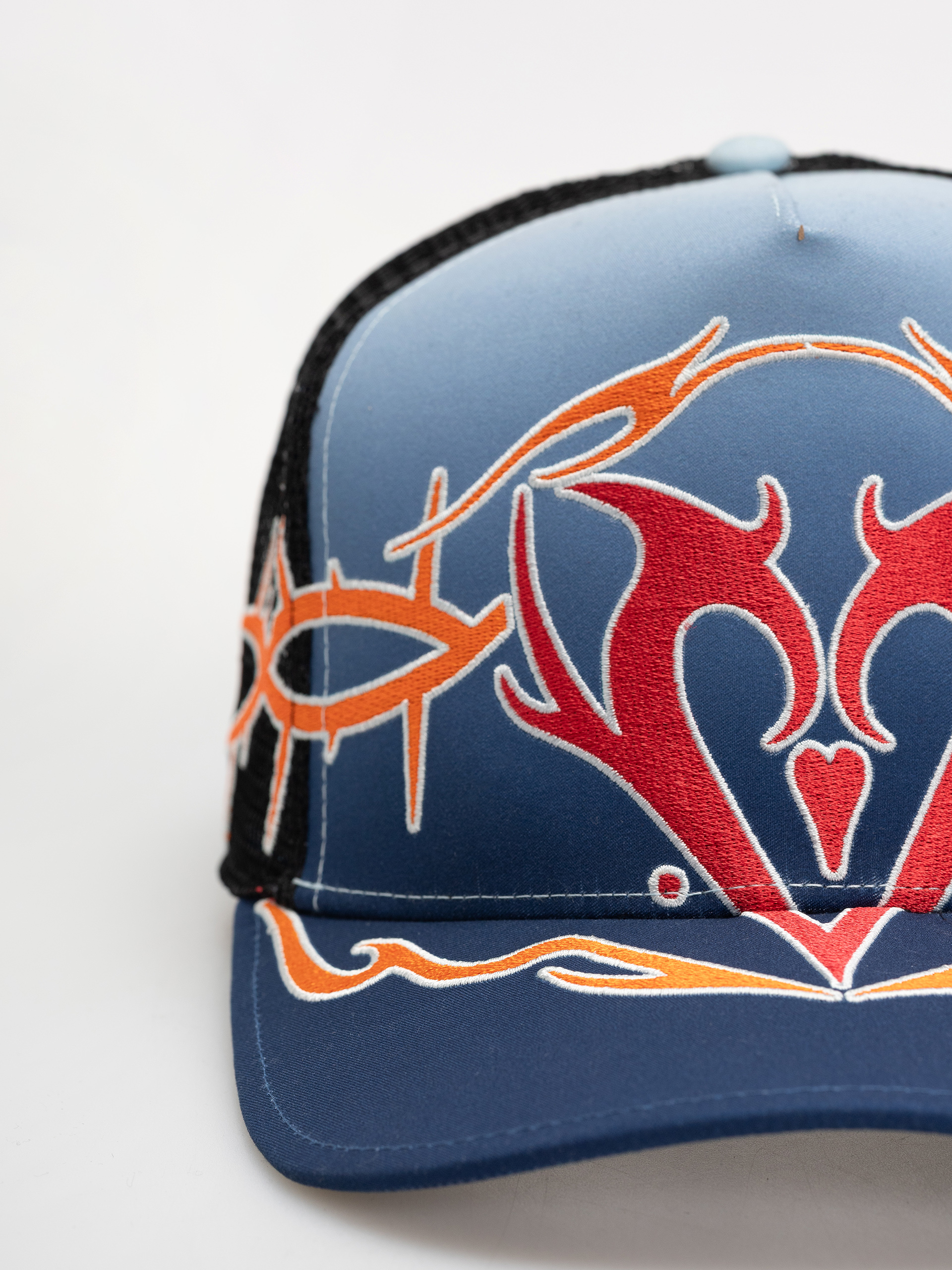 Kšiltovka  Vans Lx Dayana Tribal Trucker (deep indigo)