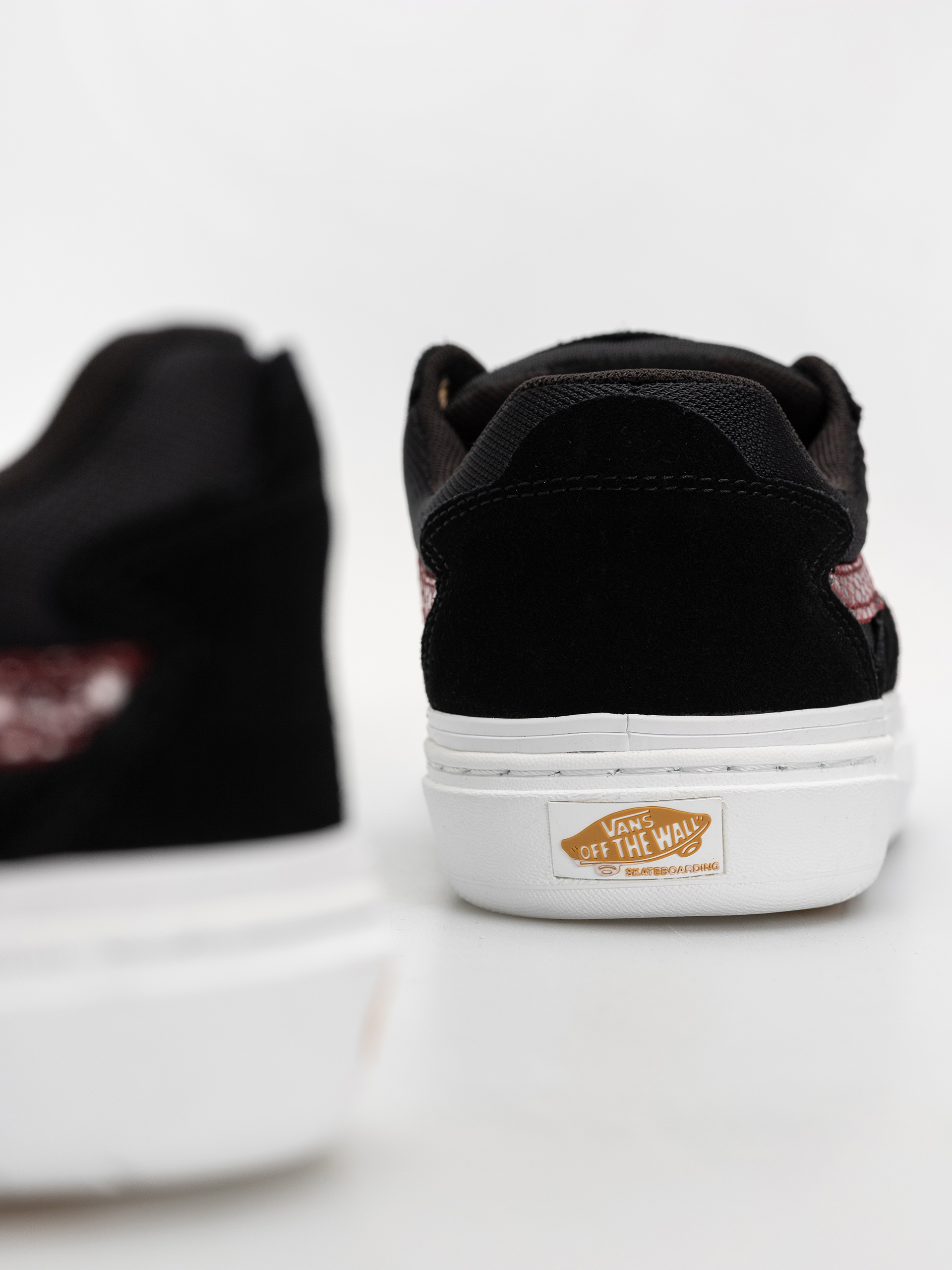 Boty Vans Skate Kyle Walker (python black)