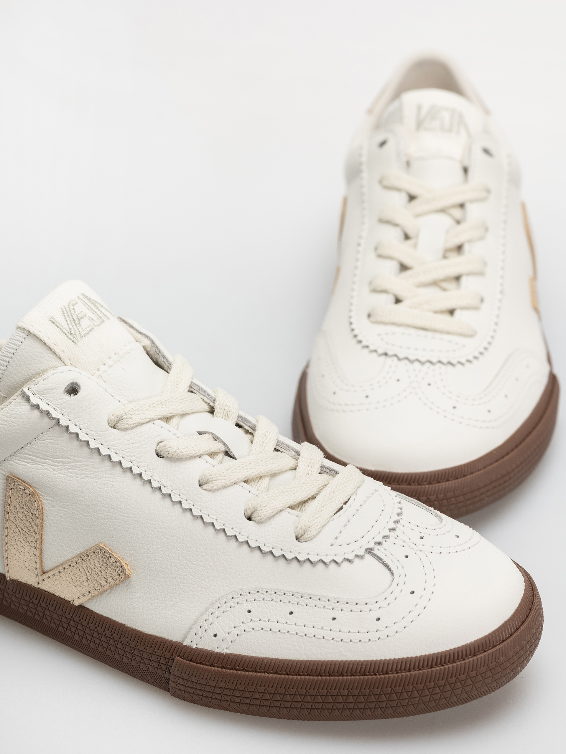 Boty Veja Volley Wmn (white platine bark)