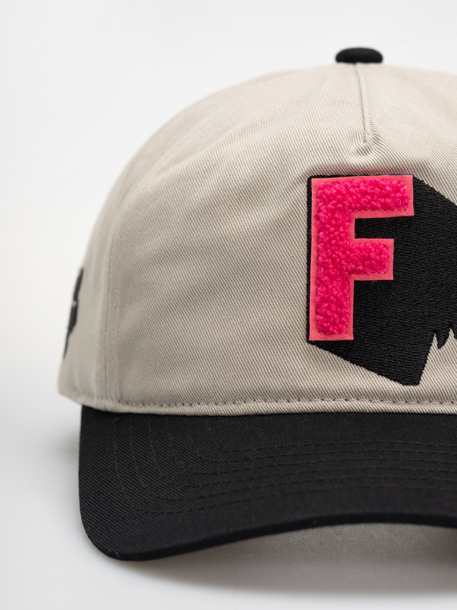 Kšiltovka  Fox Shadow (chalk)