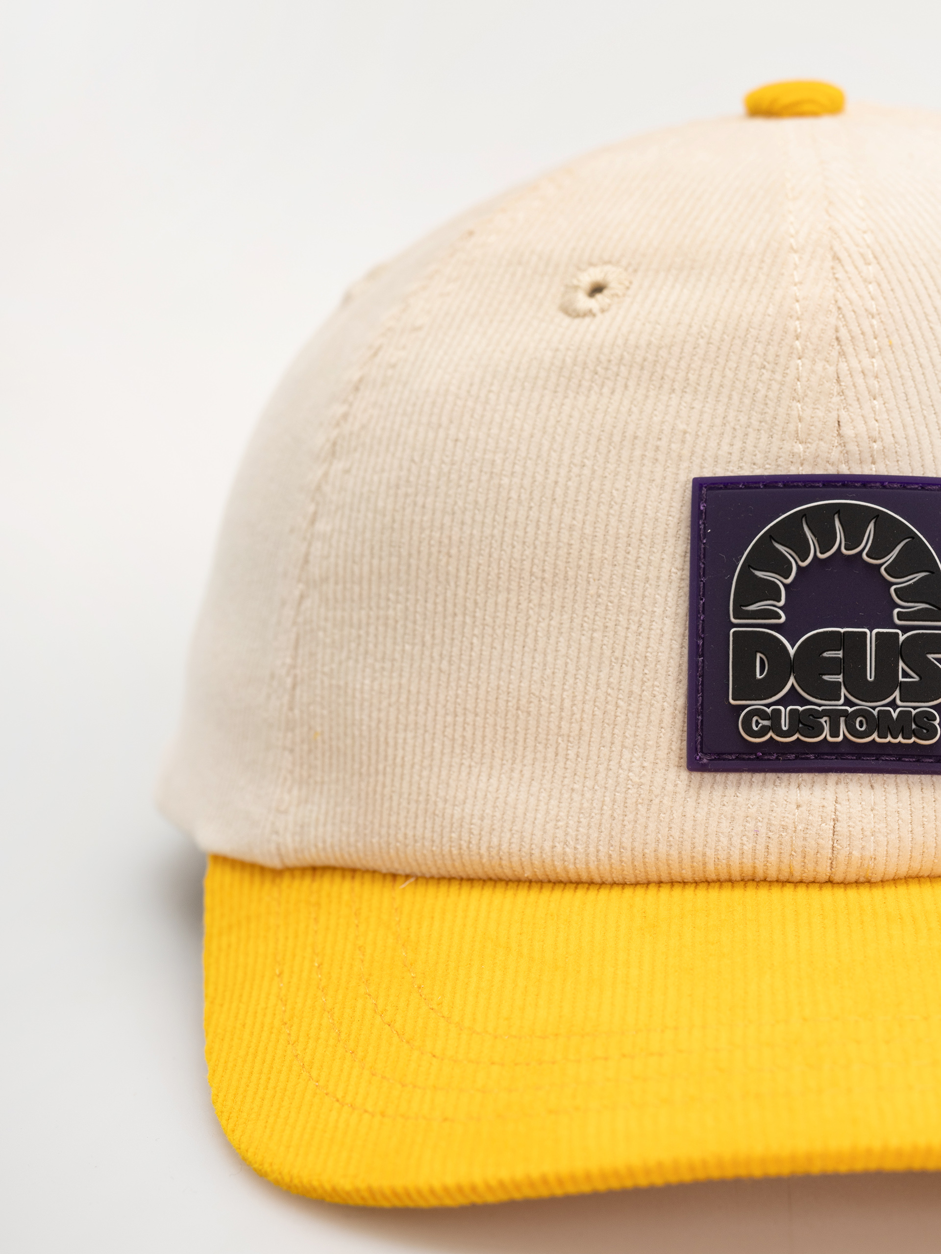 Kšiltovka  Deus Ex Machina Melodies Cord (vintage white)