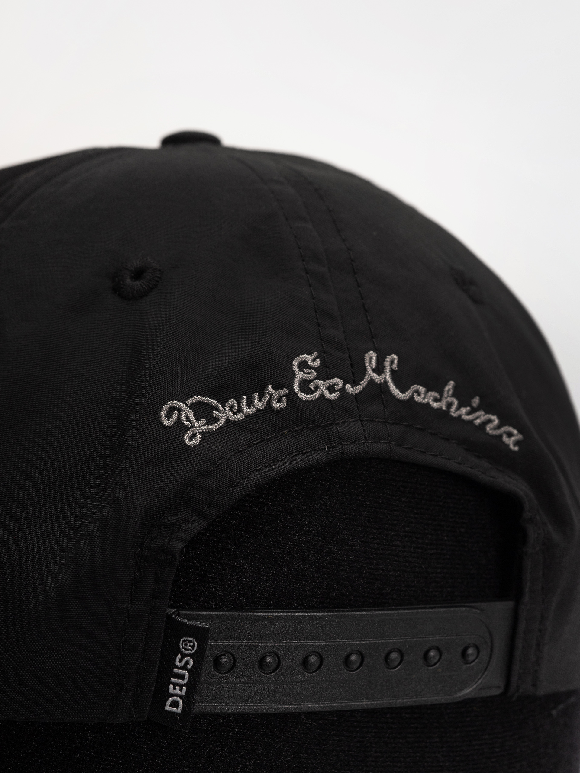 Kšiltovka  Deus Ex Machina Shield Nylon (black)