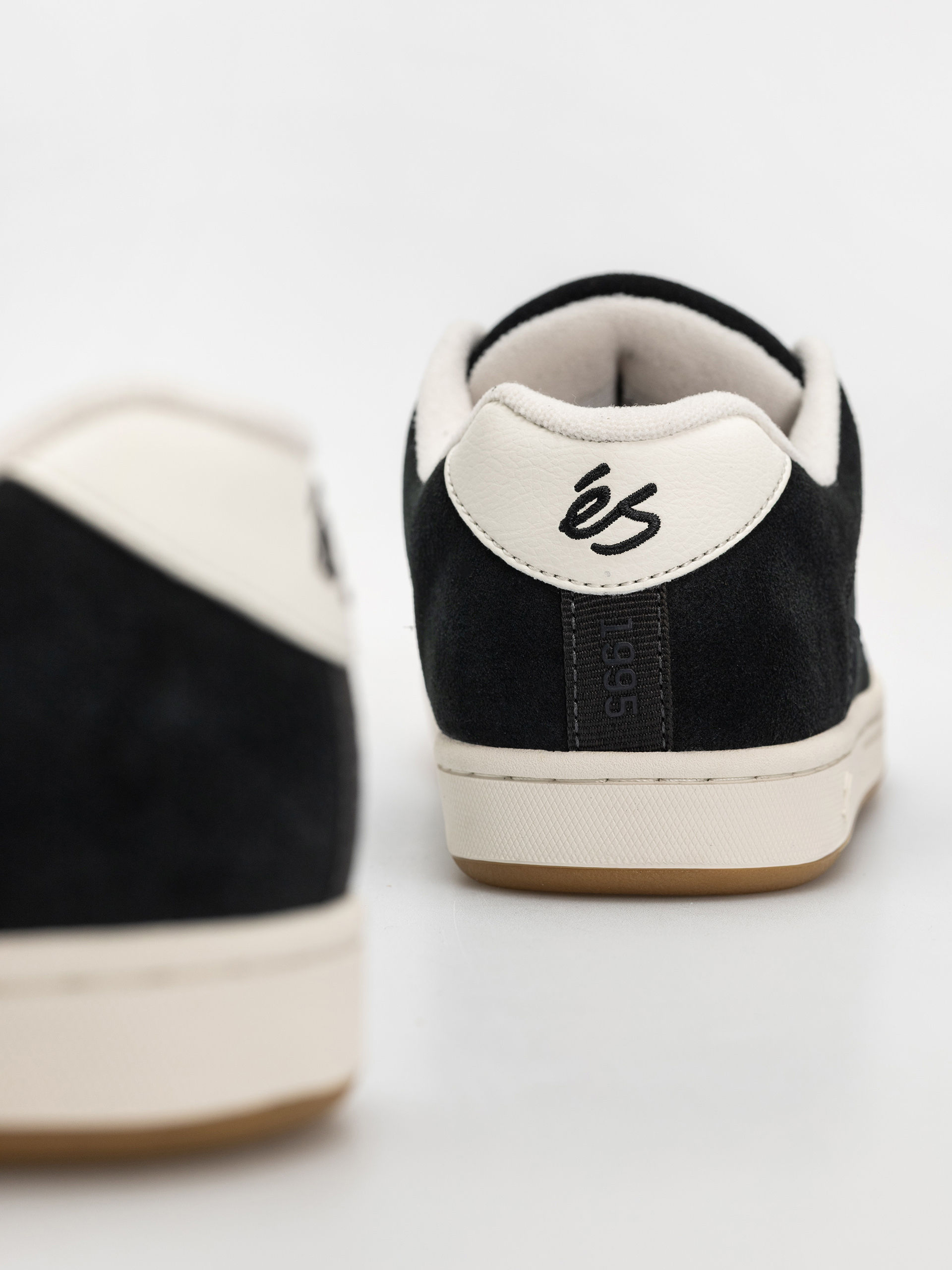 Boty eS Accel (black/white)