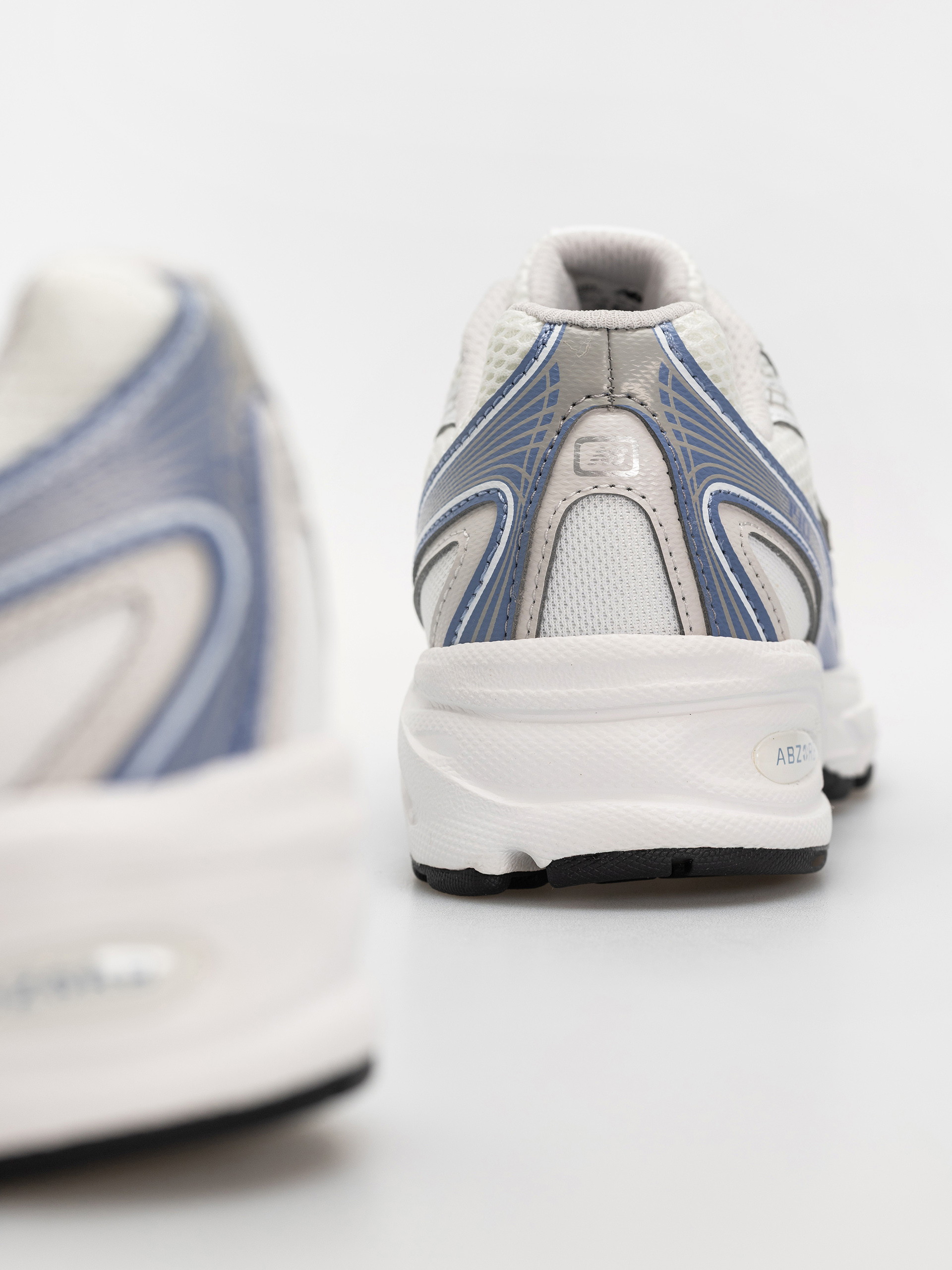 Boty New Balance 740 JR (103 white/fairweather blue)