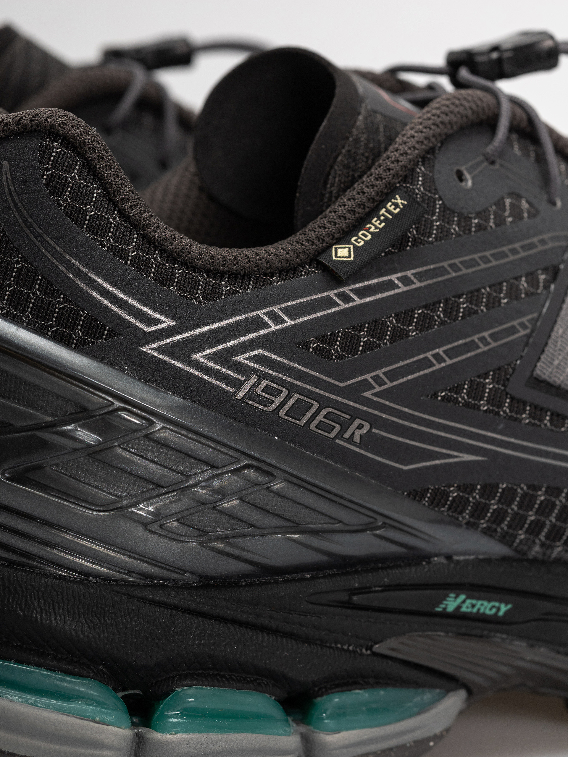 Boty New Balance 1906 (castlerock/faded black)